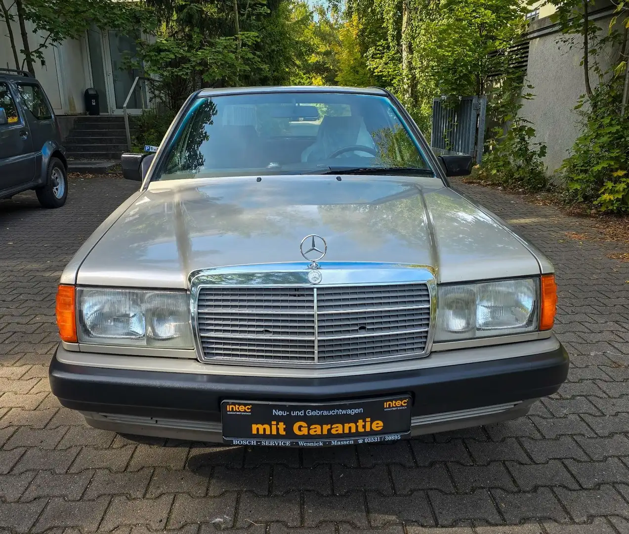 Mercedes-Benz 190 Argento - 1