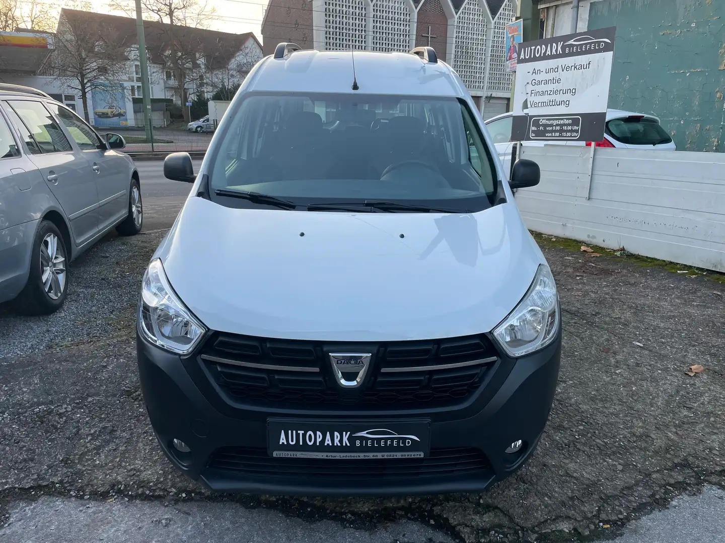 Dacia Dokker Dokker 1.6 Ambiance / 1.Hand /Klima /nur 19.100 KM Weiß - 2