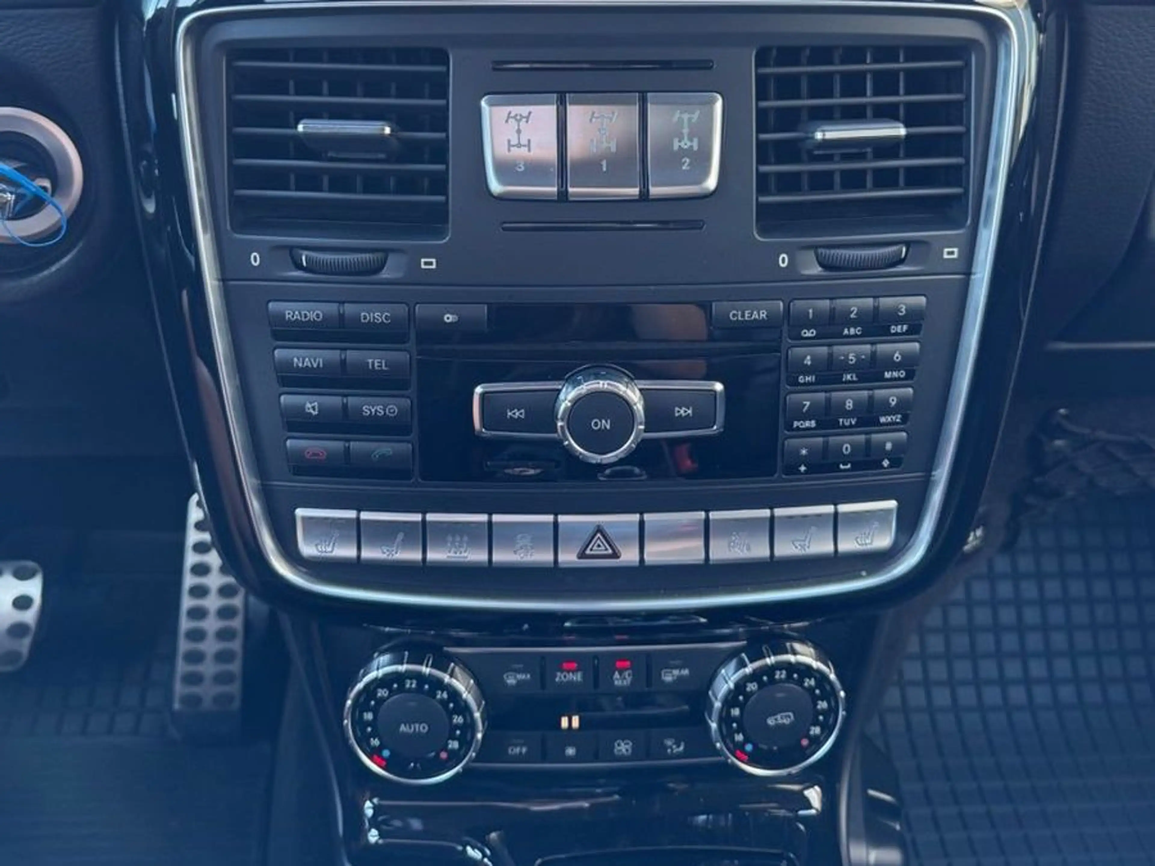 Mercedes-Benz G 500 G Station Edition 35 — photo 14