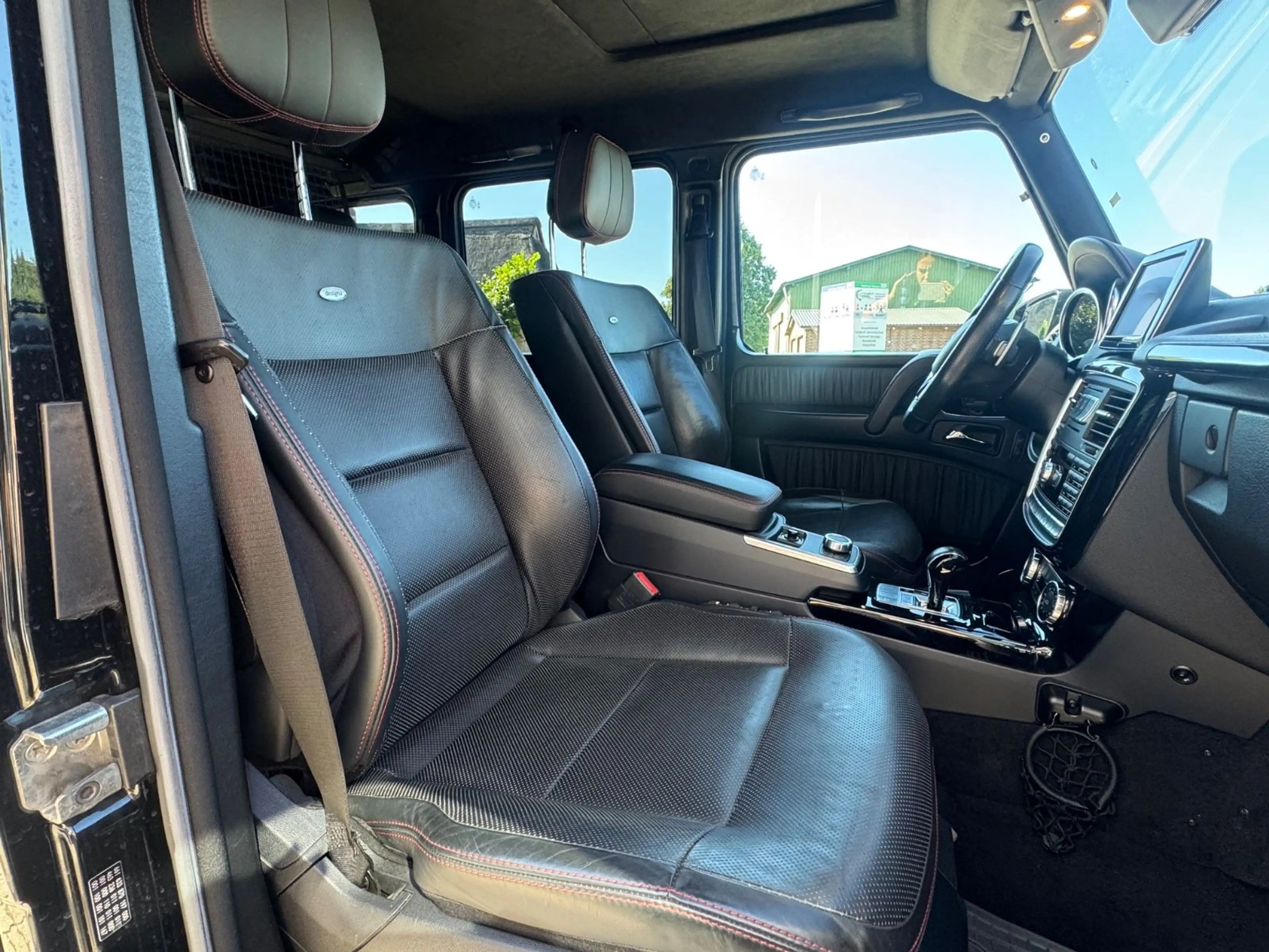 Mercedes-Benz G 500 G Station Edition 35 — photo 10