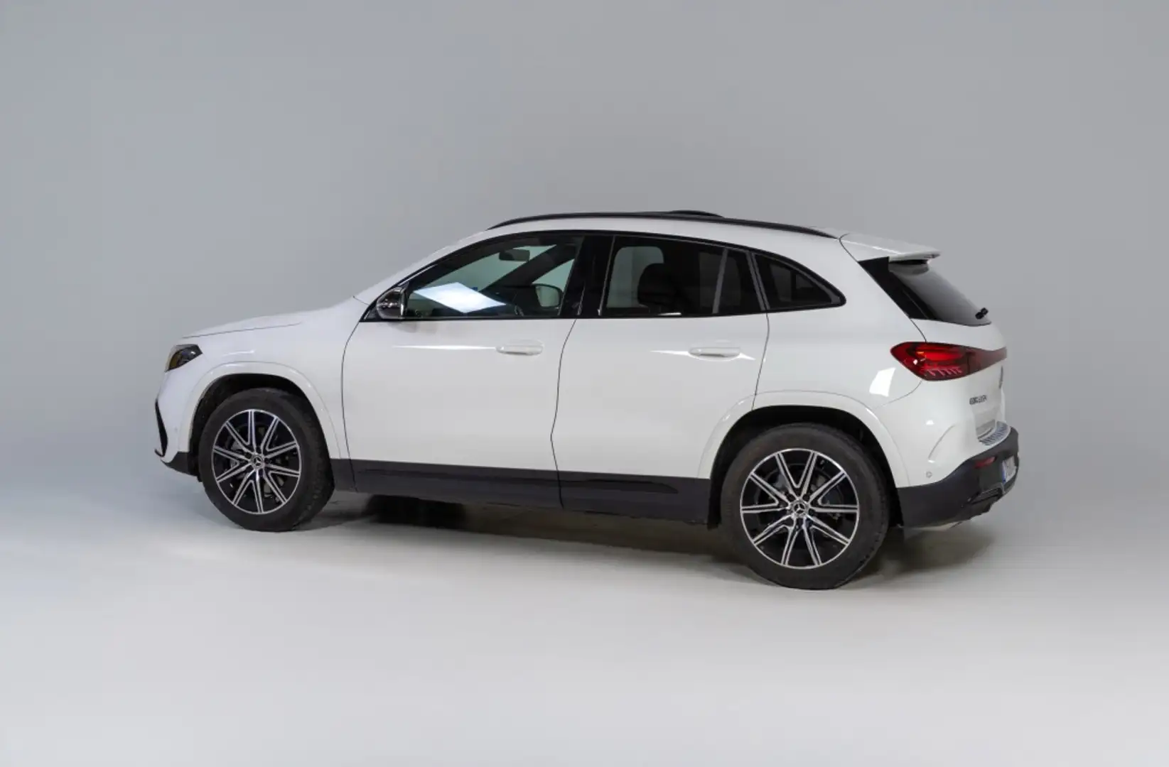 Mercedes-Benz EQA 250 + Blanc - 2