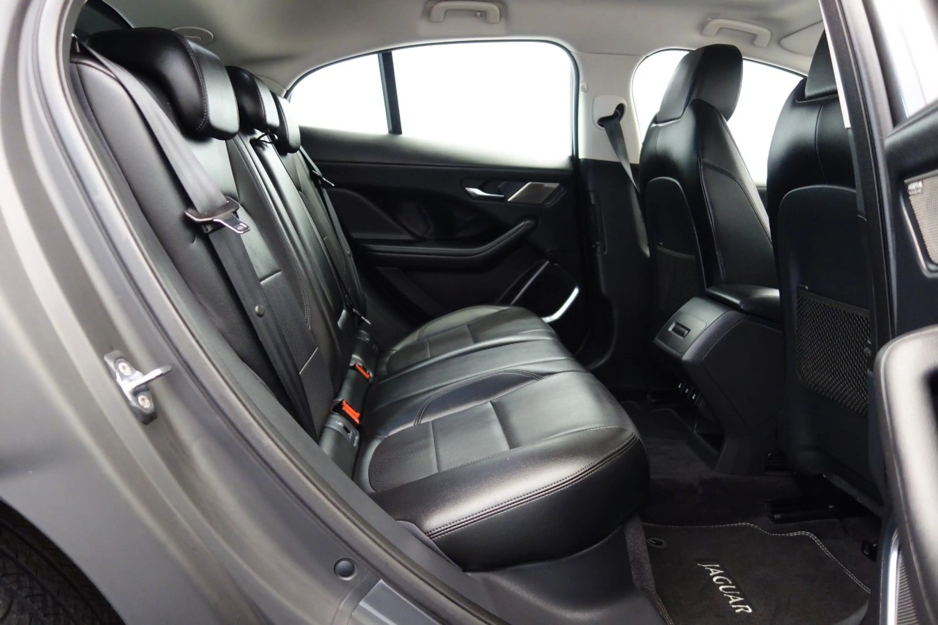 Jaguar I-Pace I-PACE S EV400 AWD *Premium SUV, 400 PS* — photo 13
