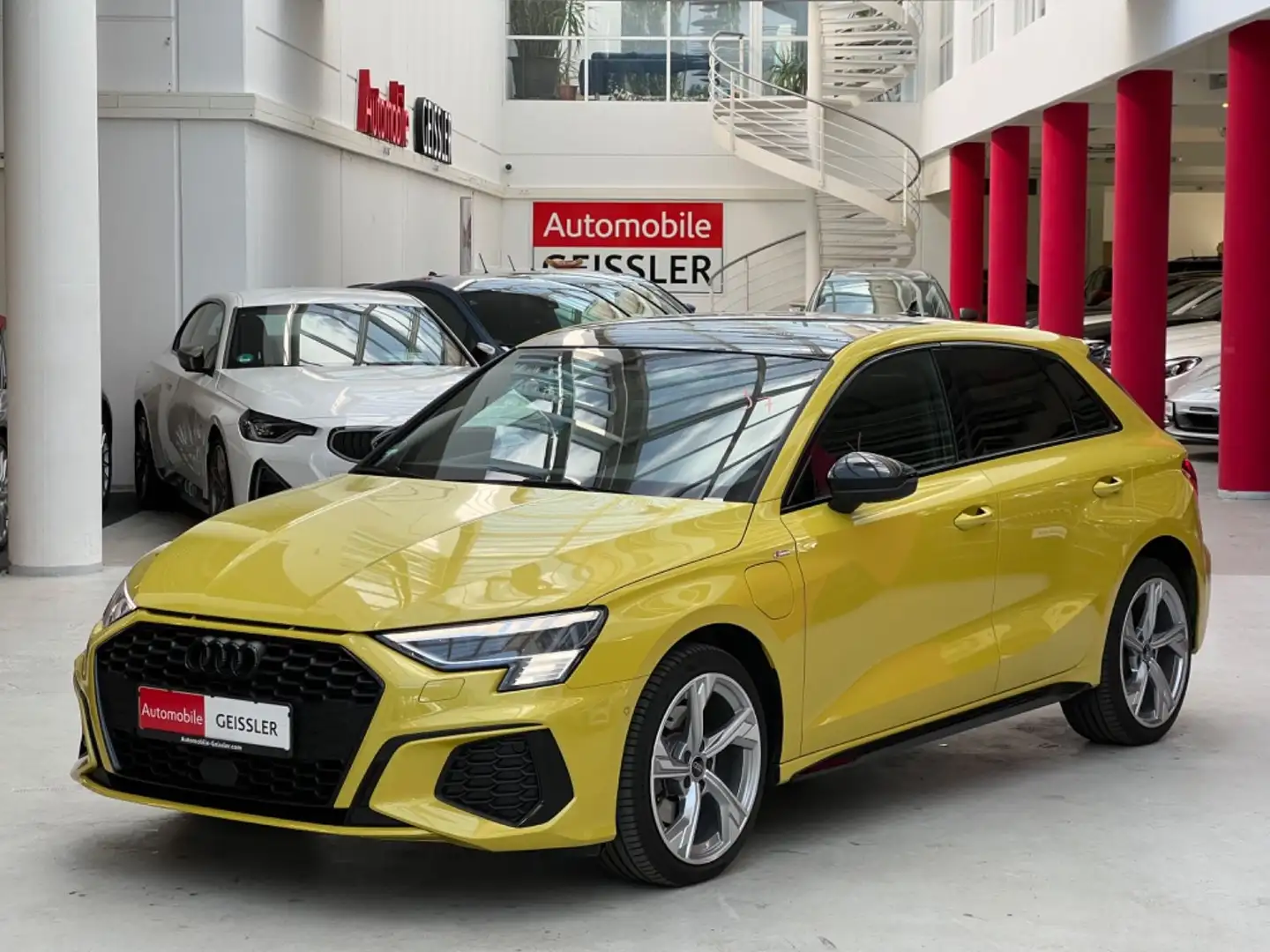 Audi A3 SB 40 TFSI e S line MATRIX B&O Navi ACC Pano Gelb - 1