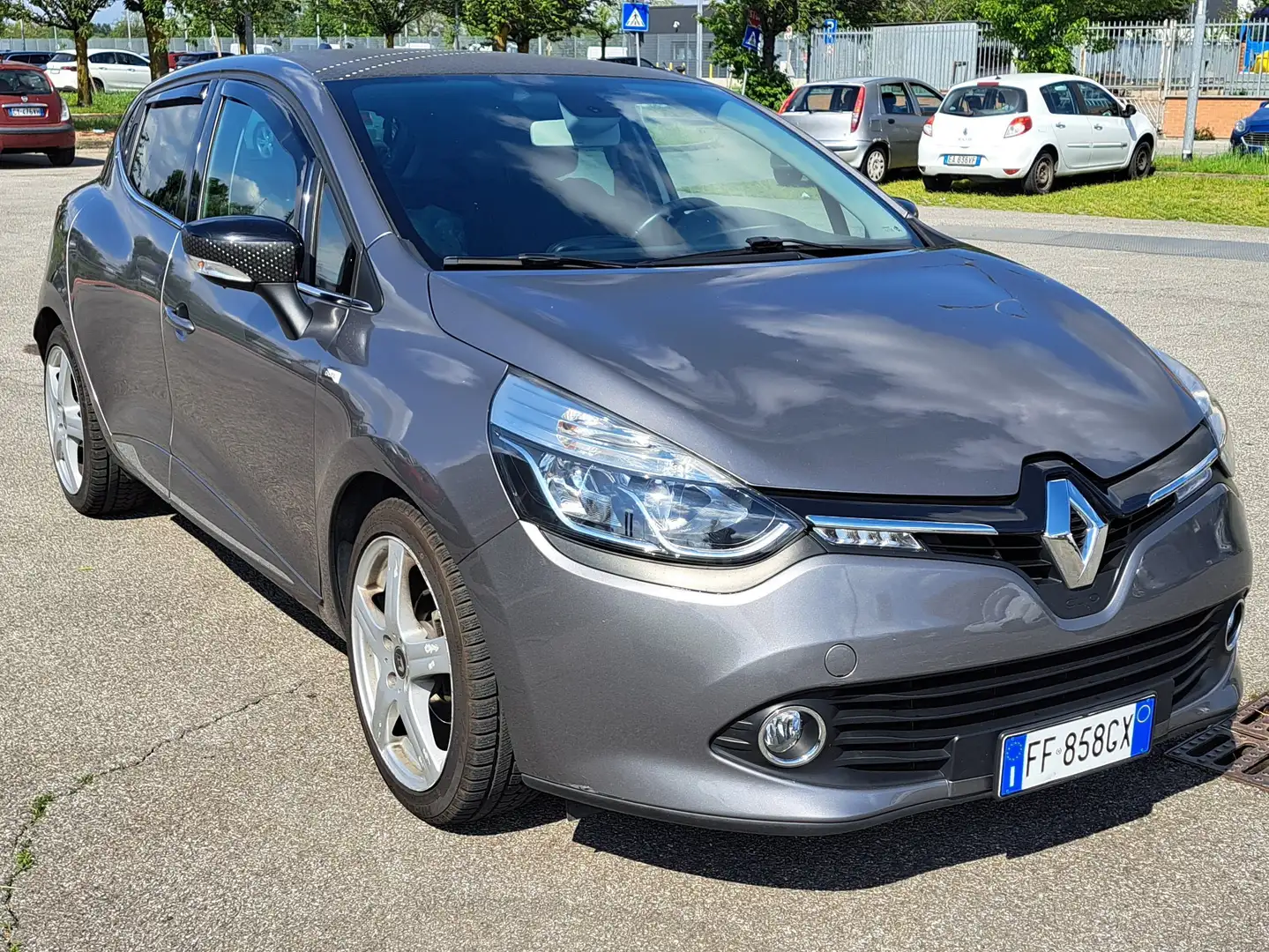Renault Clio Clio 5p 0.9 tce energy Duel 90cv -Ok neopat. Grijs - 1