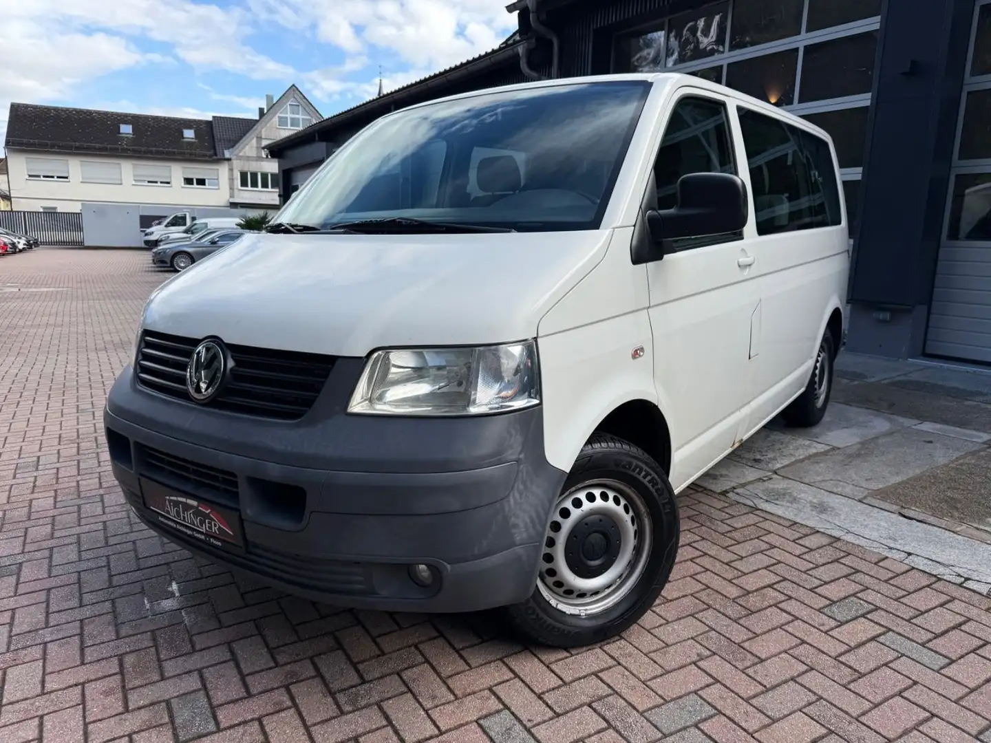 Volkswagen T5 Caravelle 1.Hand 9-Sitzer Klima 8-Fach Grau - 1