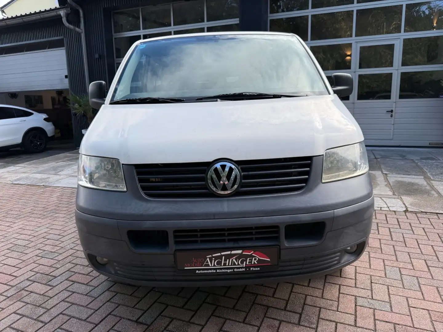 Volkswagen T5 Caravelle 1.Hand 9-Sitzer Klima 8-Fach Grau - 2
