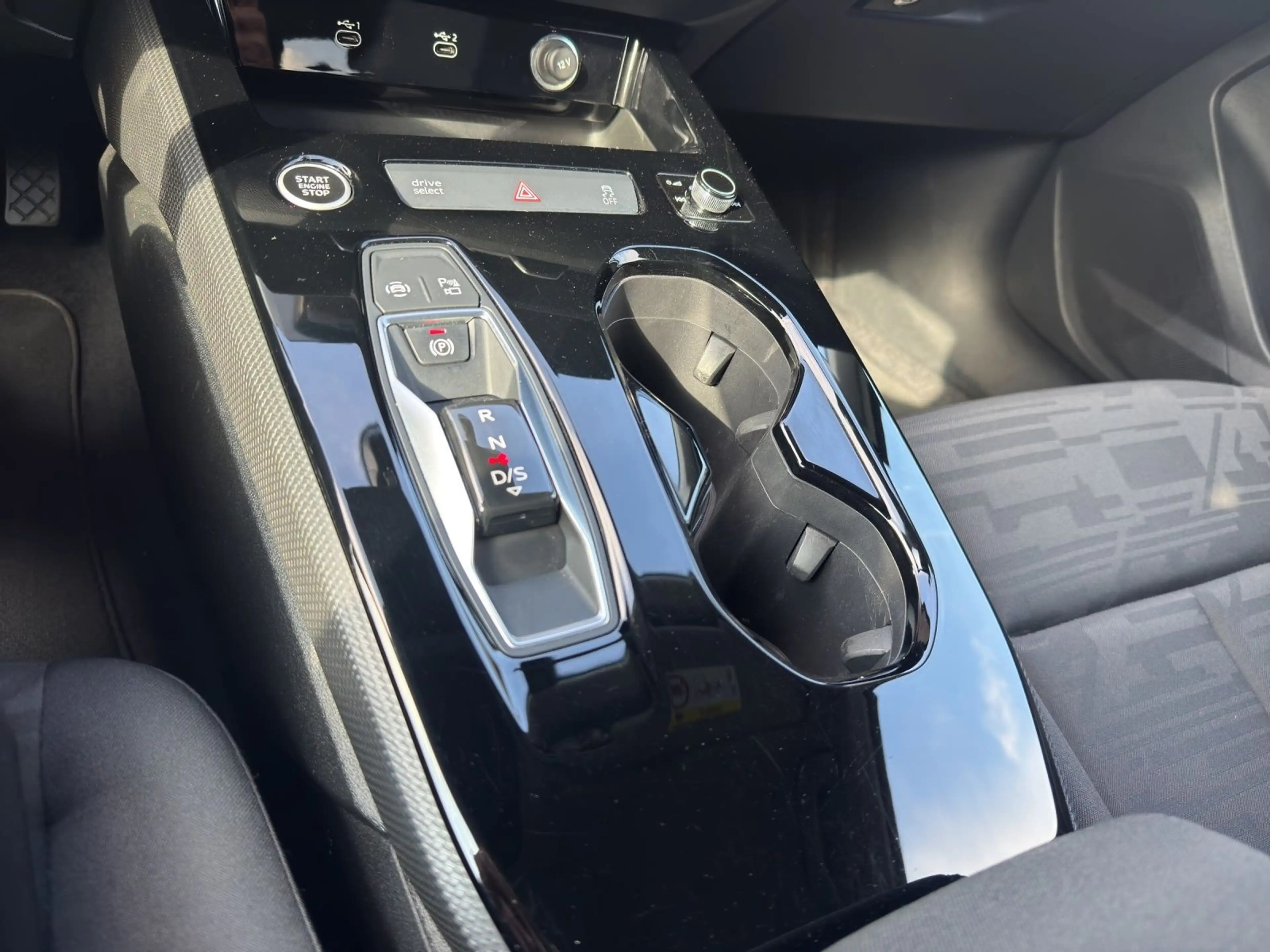 Audi A5 2.0 TDI MATRIX BF-DISPLAY ACC LM17 — photo 7