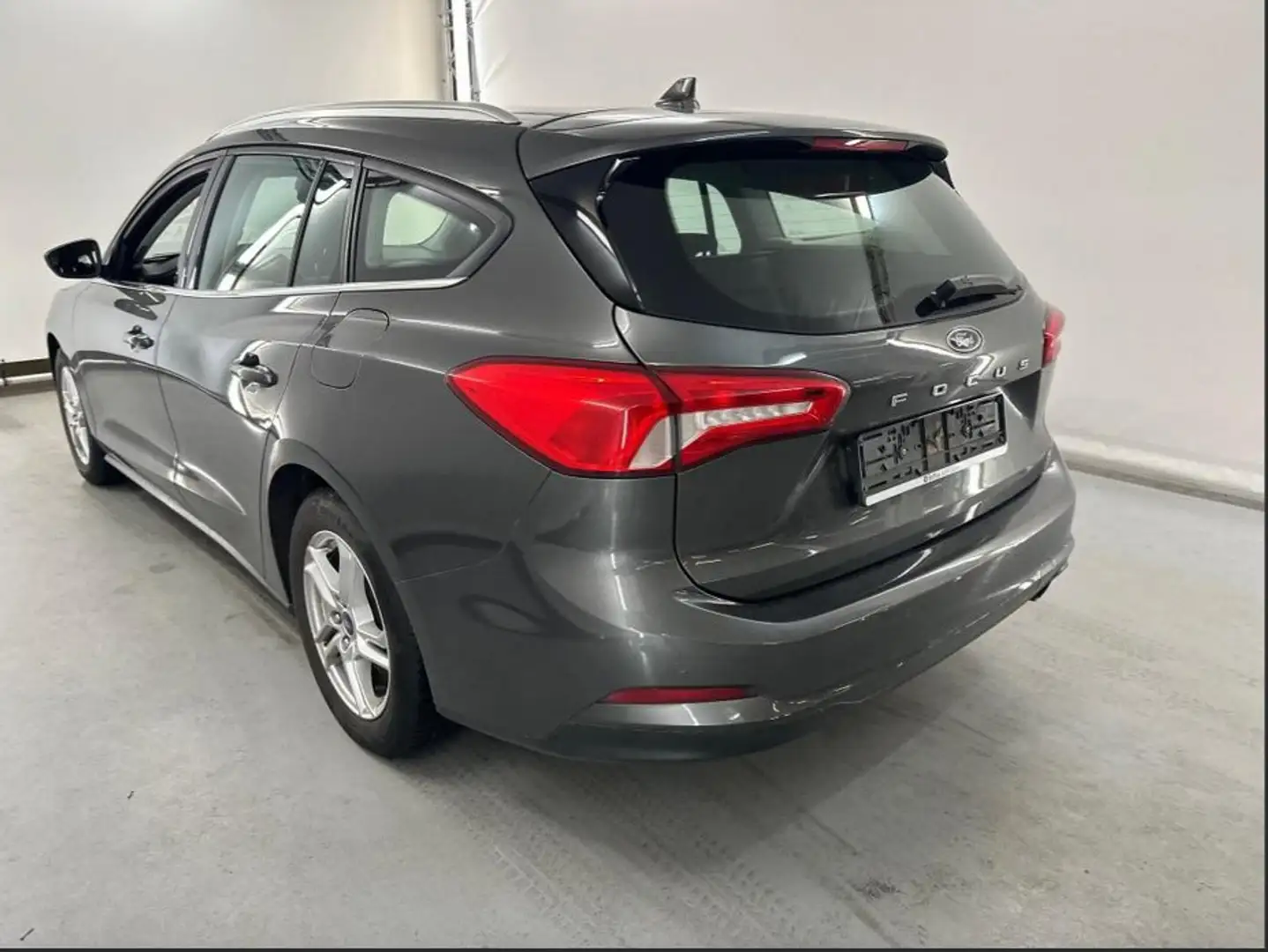 Ford Focus 1.0 EcoBoost Trend Edition Gris - 1