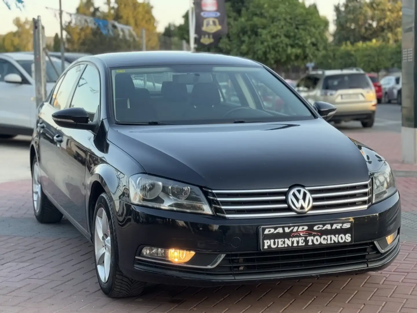 Volkswagen Passat 1.6TDI Business Edition BMT Negro - 1