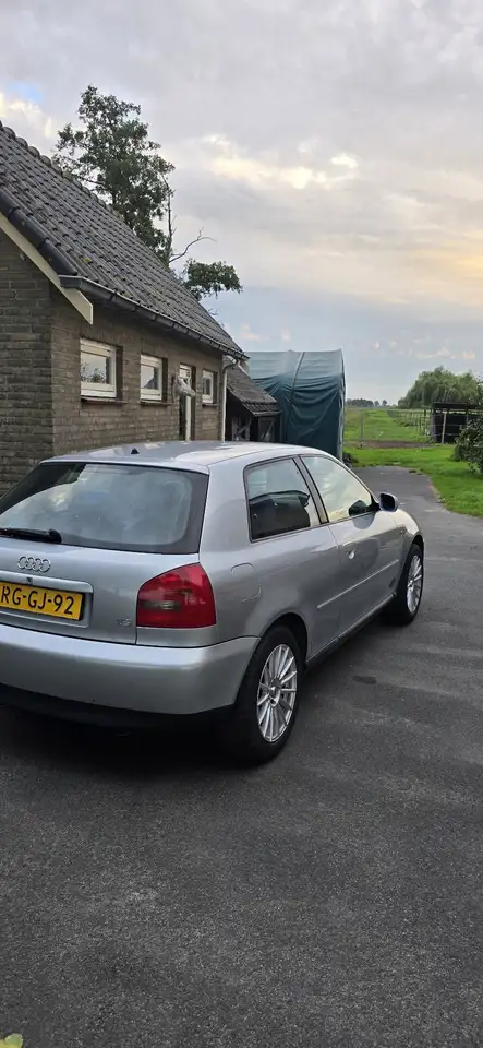 Audi A3 1.6 Attraction, foto 3
