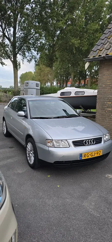 Audi A3 1.6 Attraction, foto 2