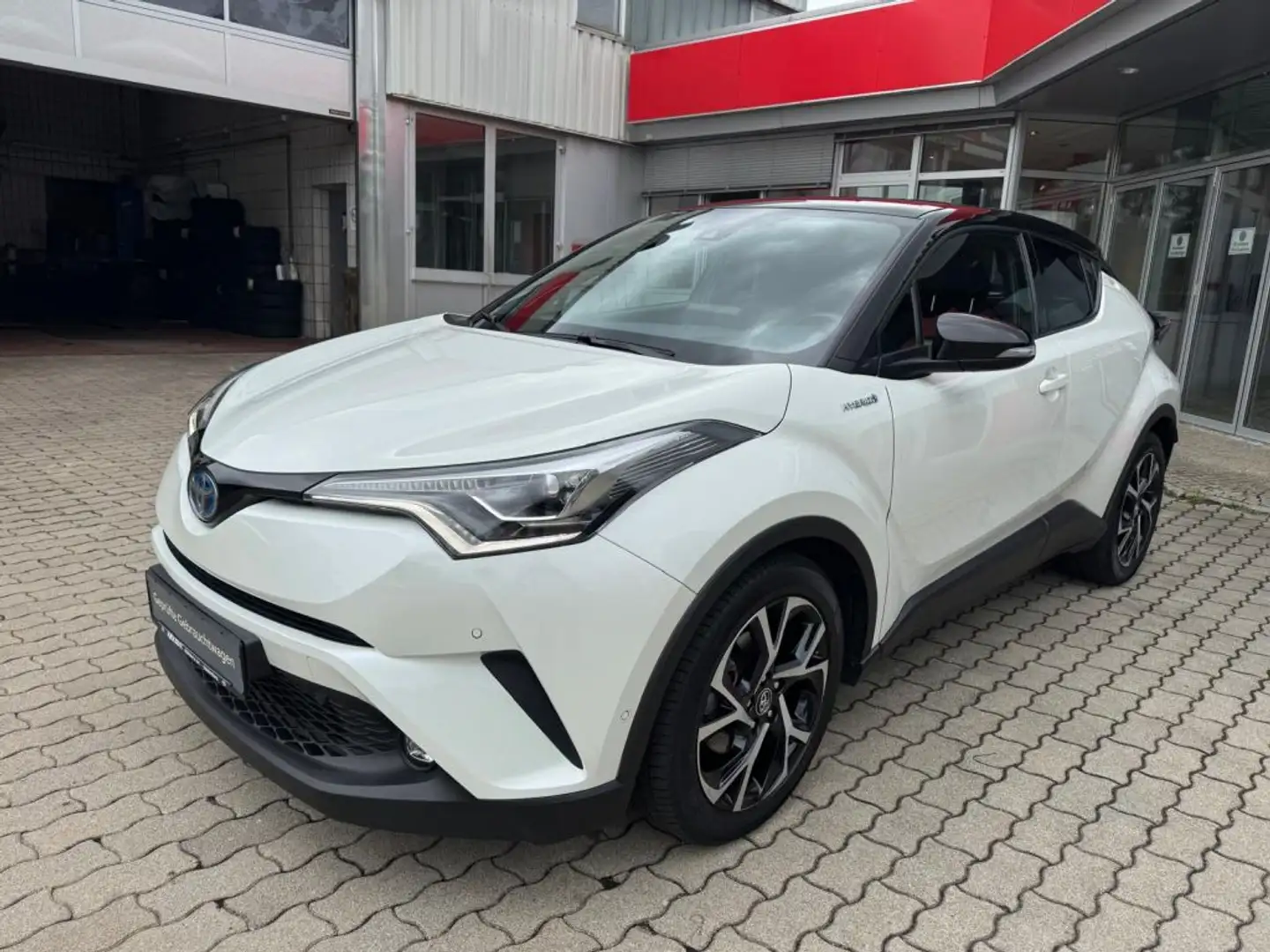Toyota C-HR Hybrid Style Selection Weiß - 2
