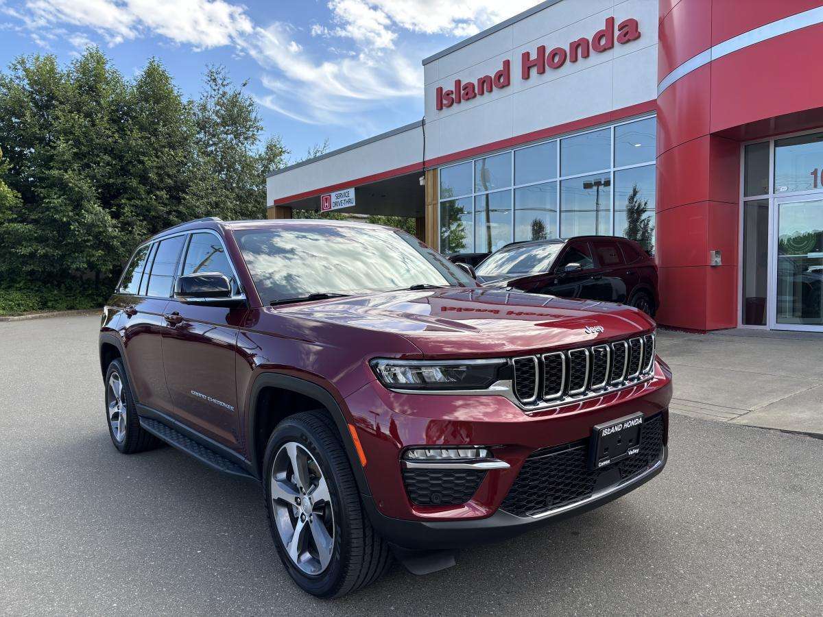 2022 Jeep Grand Cherokee Accident Free  Crash Avoidance