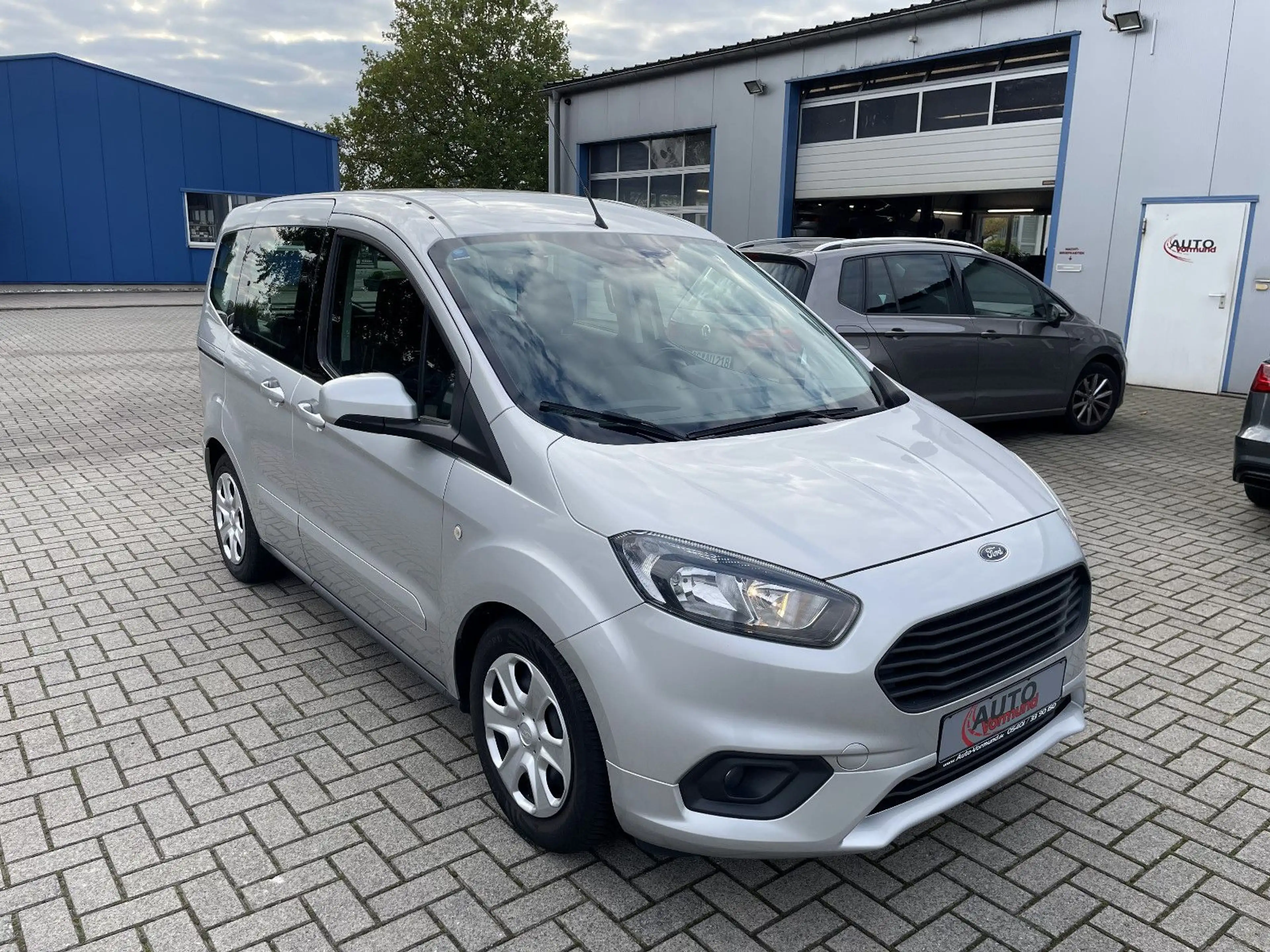 Ford Tourneo Courier Trend — photo 2