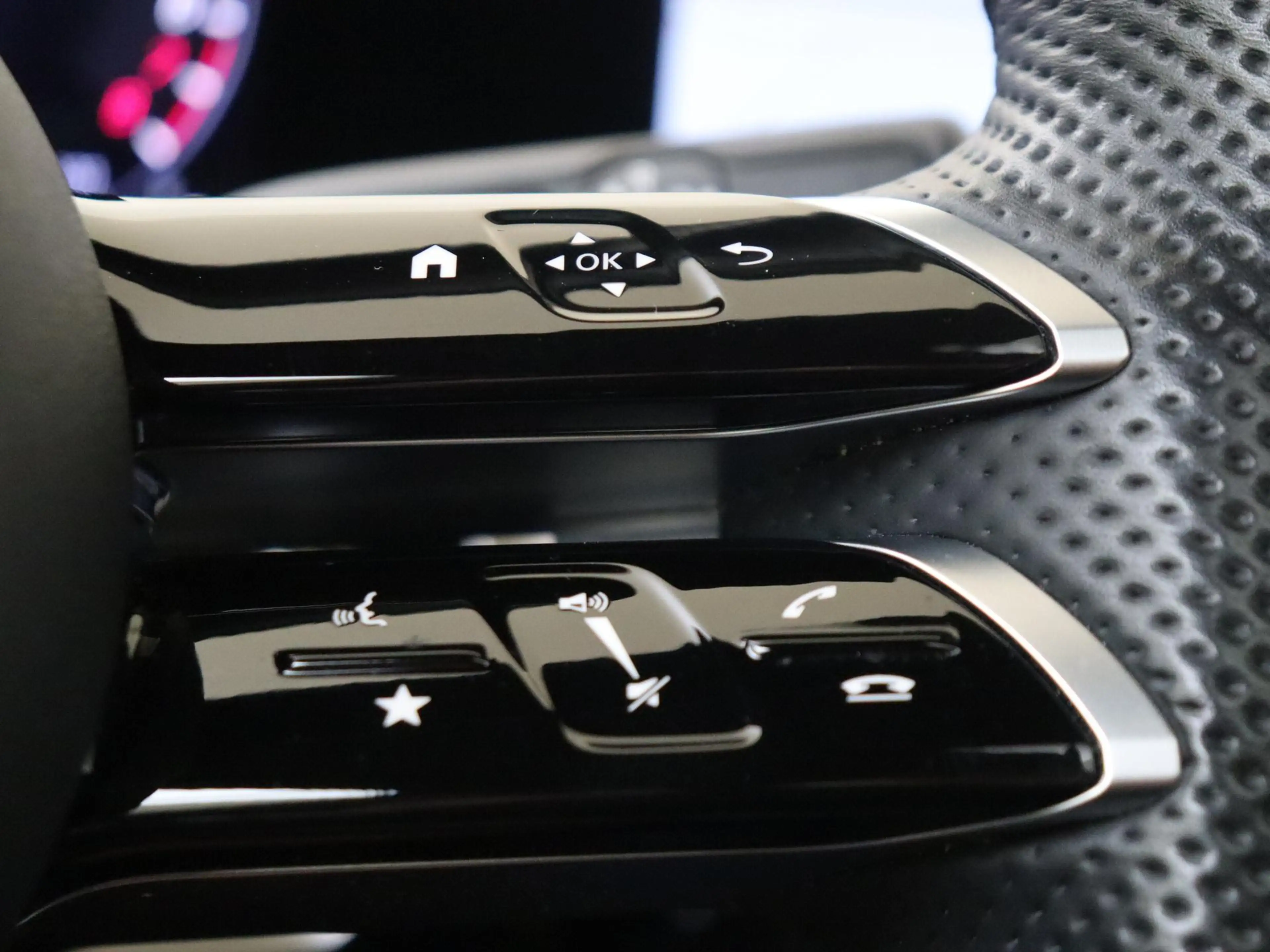 Mercedes-Benz GLA 250 e Star Edition AMG Line / Panoramadak/ Memory/ Car — photo 13