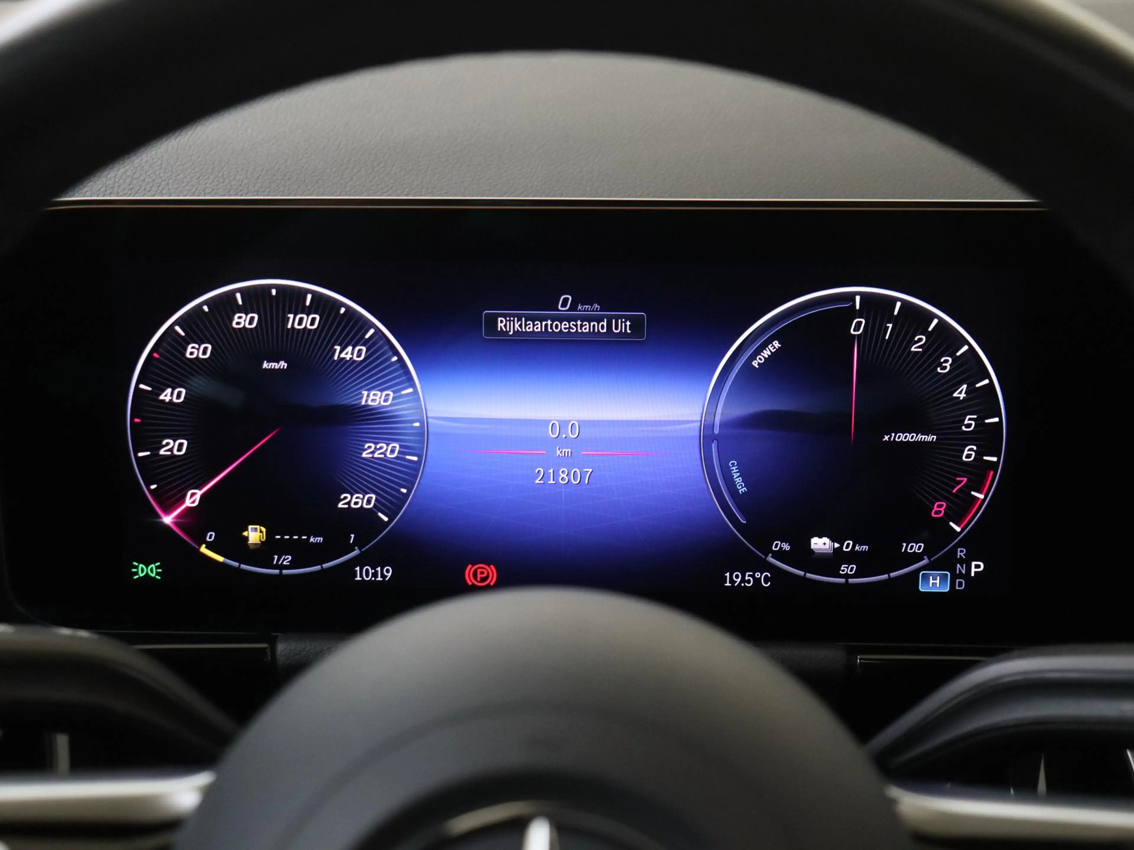 Mercedes-Benz GLA 250 e Star Edition AMG Line / Panoramadak/ Memory/ Car — photo 11