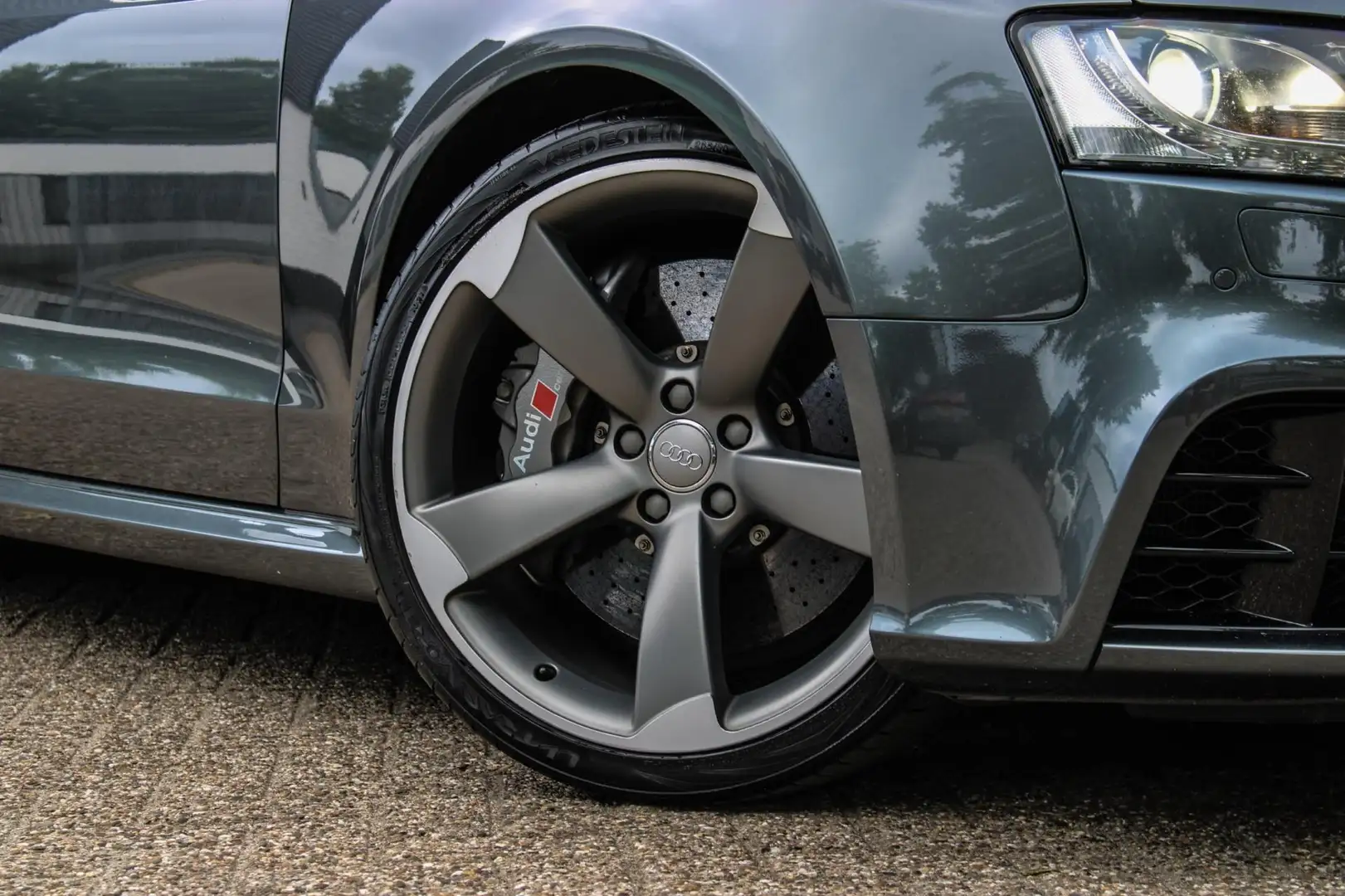 Audi RS5 Coupé 4.2 FSI Quattro PANO KERAMISCH B&O CARBON Grijs - 2