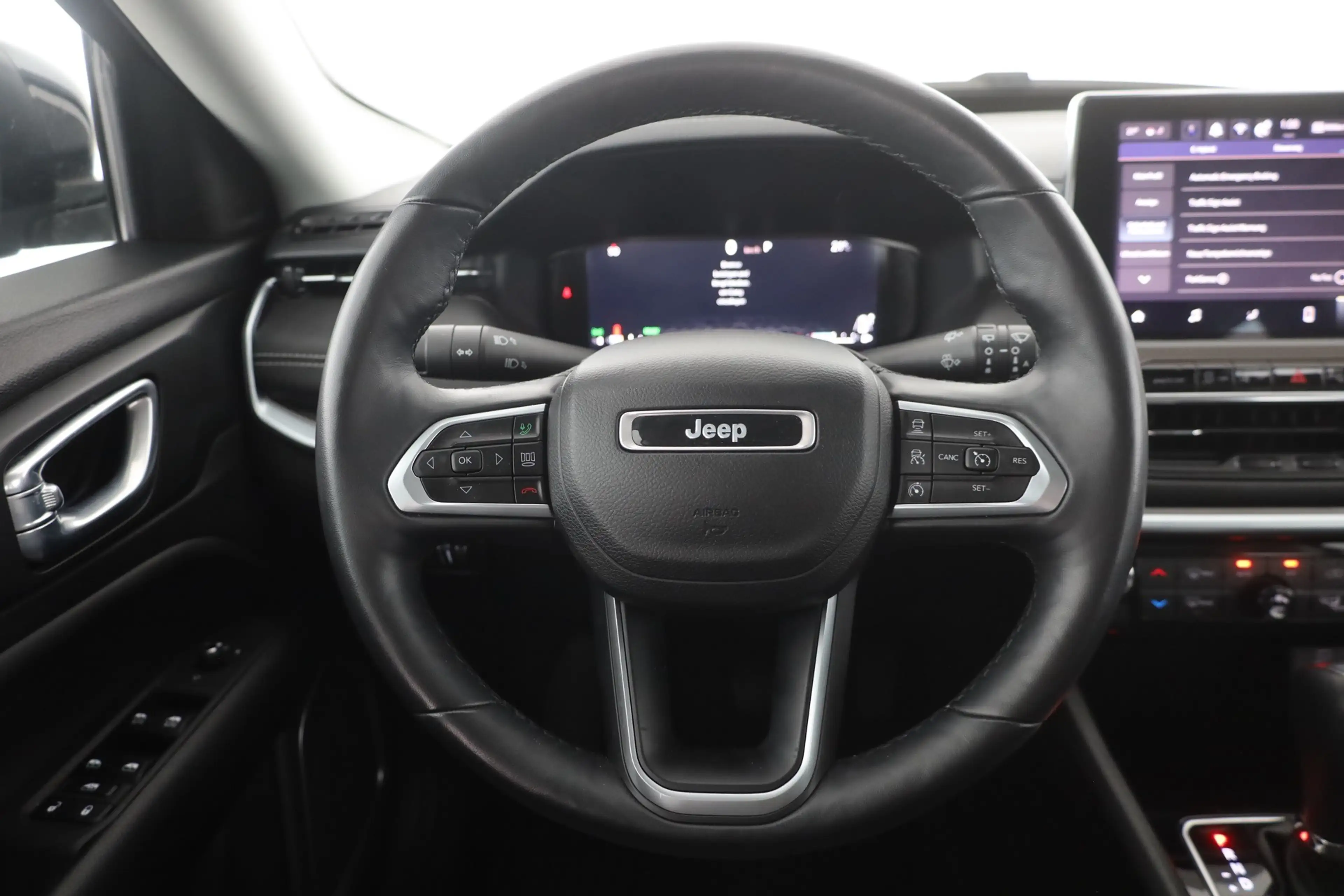 Jeep Compass 1.5 Mild-Hybrid Altitude LED 360° Kamera — photo 10