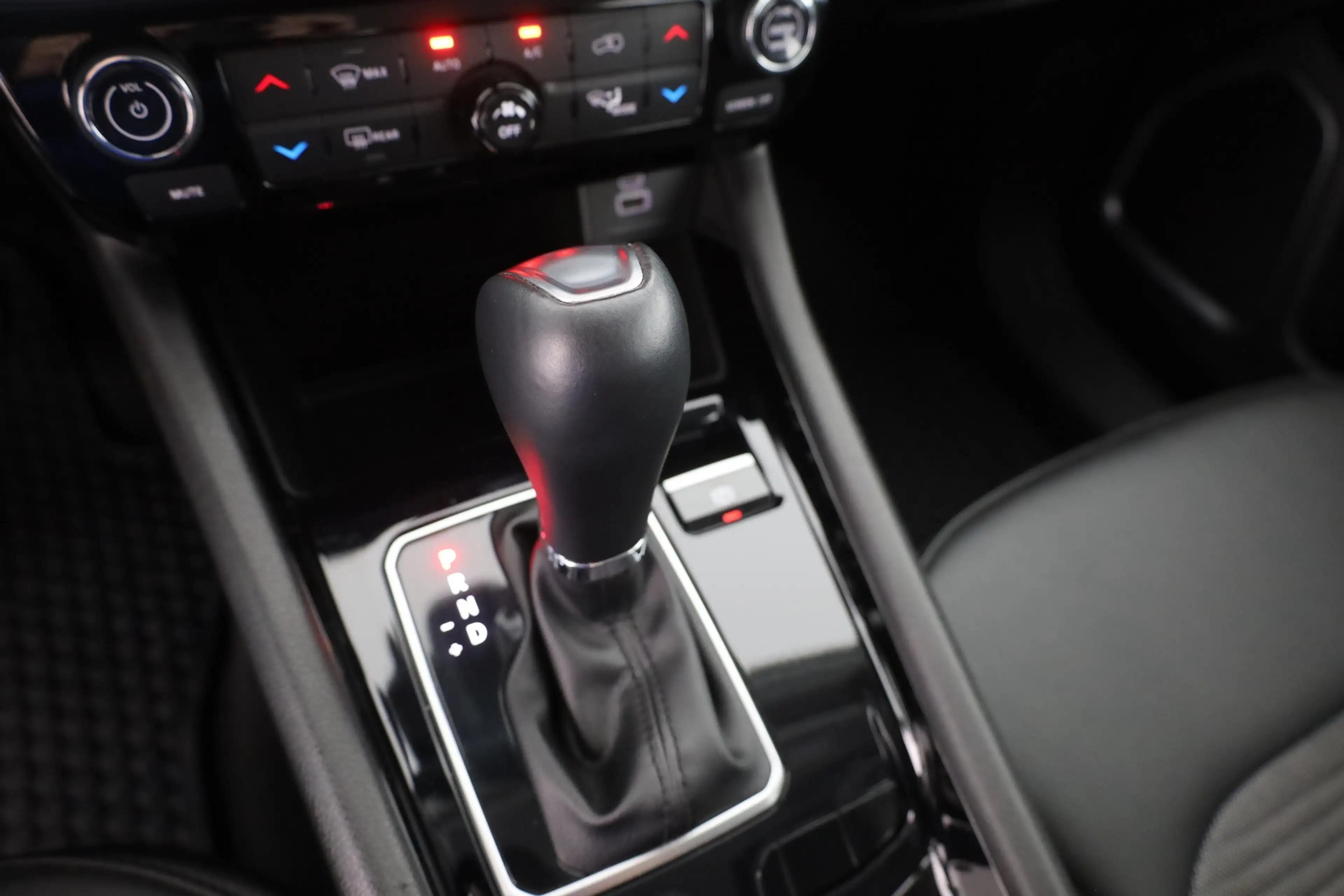 Jeep Compass 1.5 Mild-Hybrid Altitude LED 360° Kamera — photo 18
