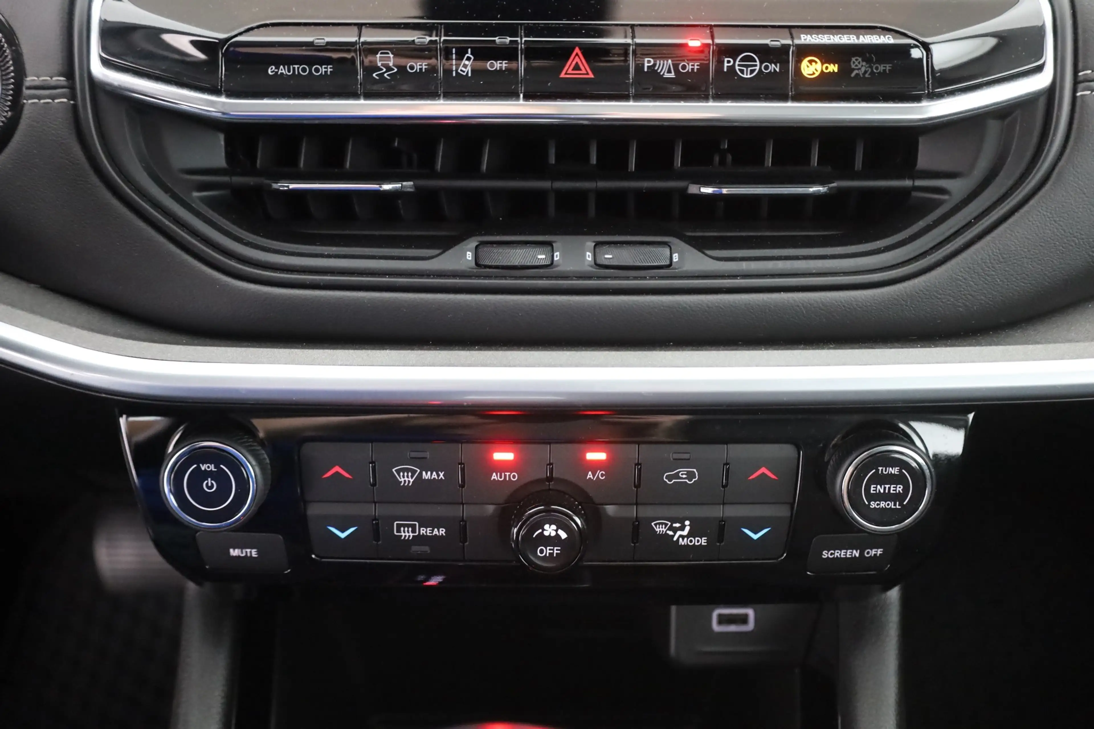 Jeep Compass 1.5 Mild-Hybrid Altitude LED 360° Kamera — photo 16