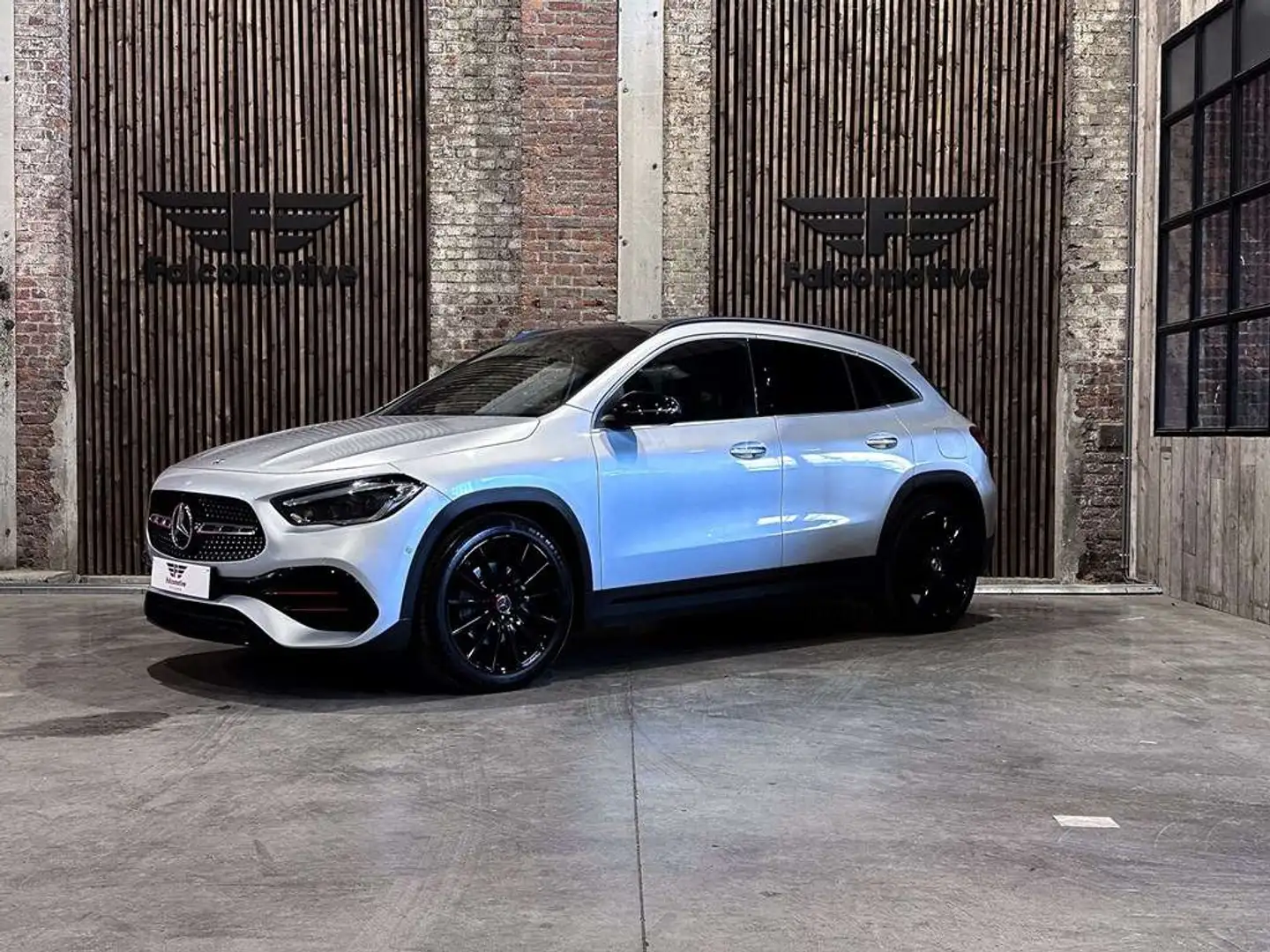 Mercedes-Benz GLA 220 dA*AUT*4-MATIC*AMG*EDITION-1*PANODAK*190 PK* Stříbrná - 2