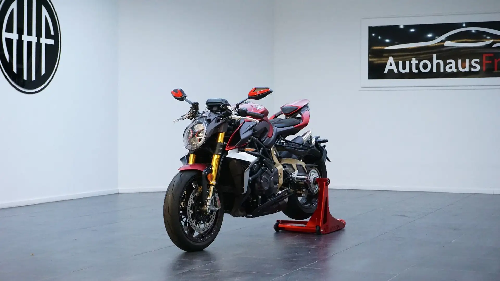 MV Agusta Brutale 1000 Serie Oro Negro - 1