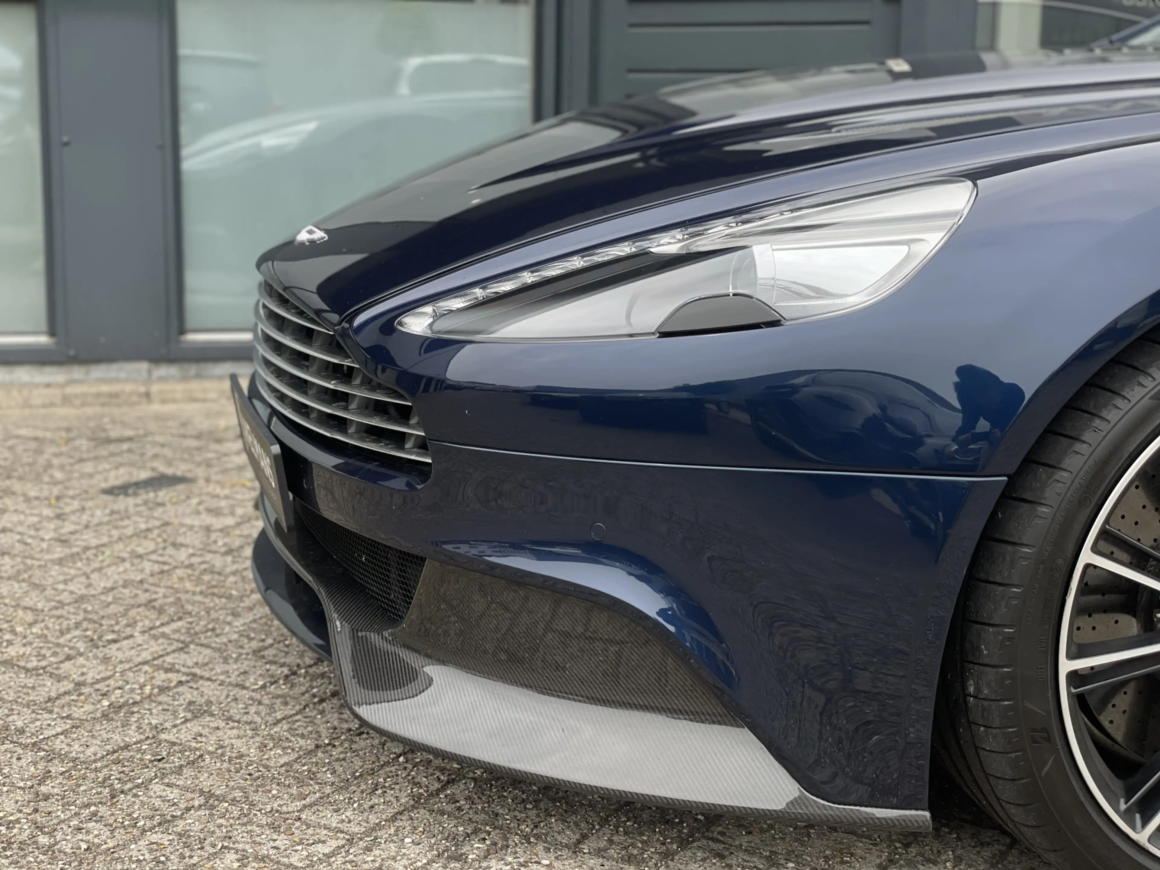 Aston Martin Vanquish 6.0 V12 Touchtronic Originele Zwitser | B&O audio — photo 5