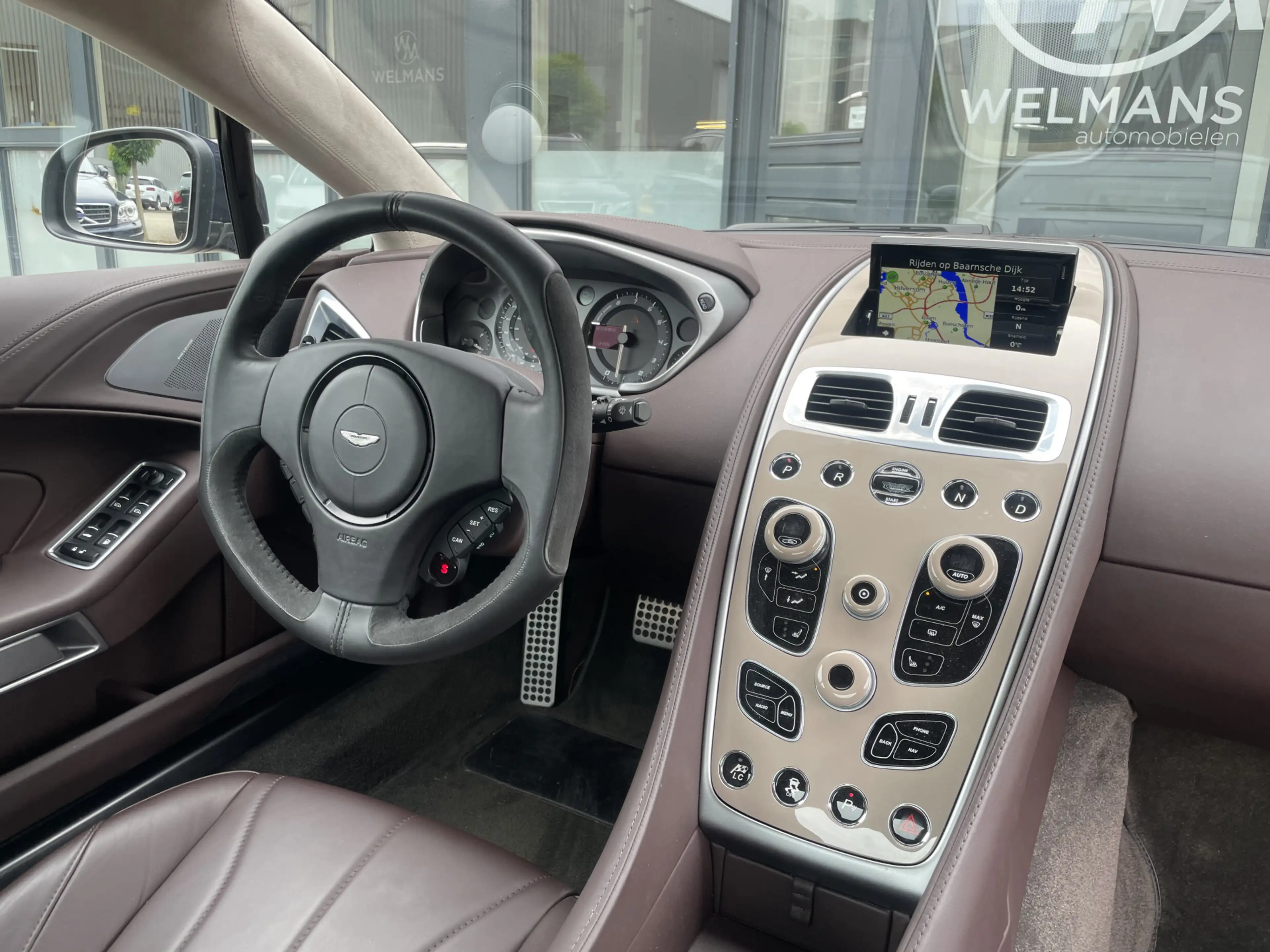 Aston Martin Vanquish 6.0 V12 Touchtronic Originele Zwitser | B&O audio — photo 3
