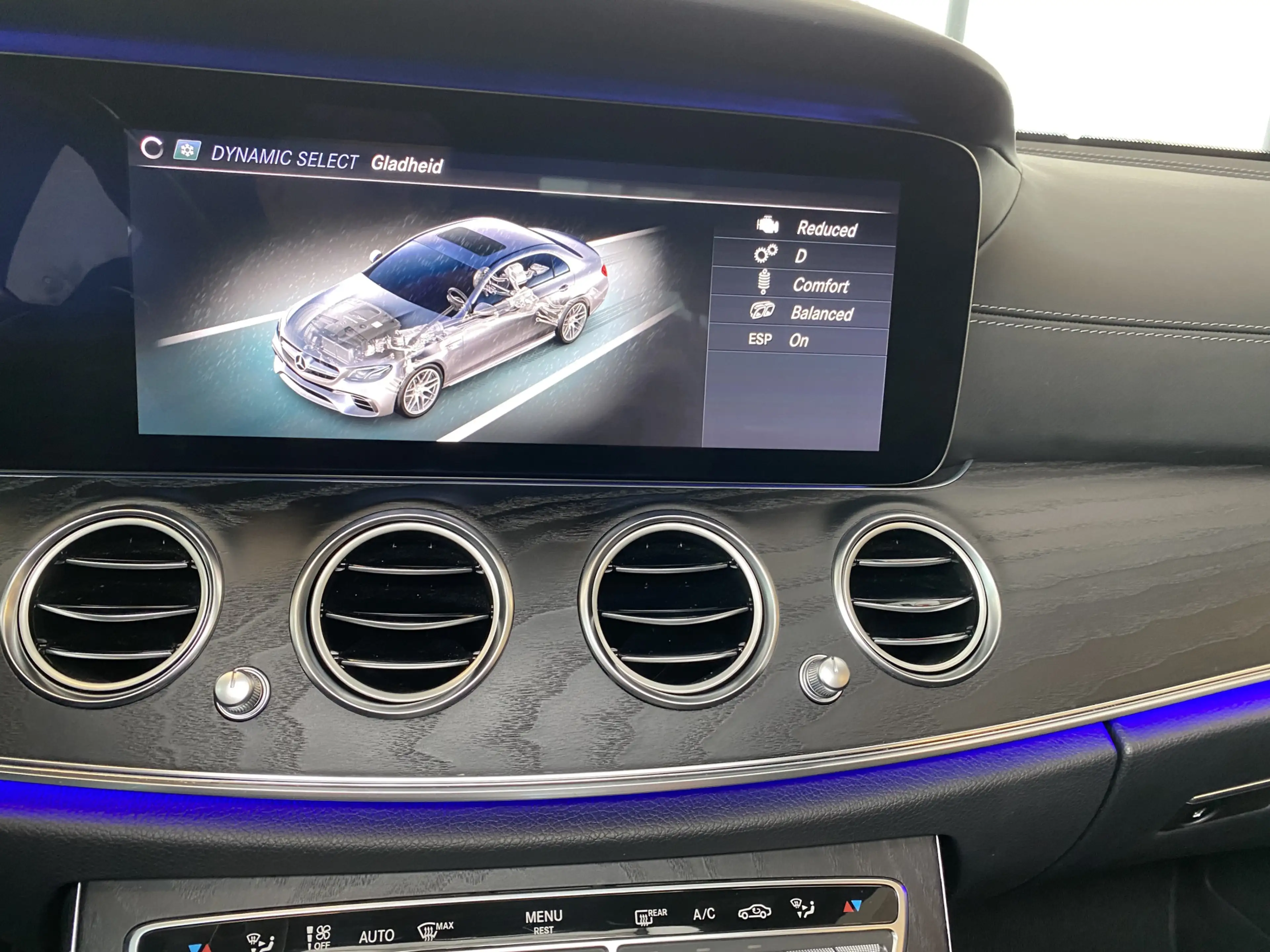 Mercedes-Benz E 63 AMG Sedan S 4MATIC Premium Plus | Panoramadak | Stoelm — photo 26