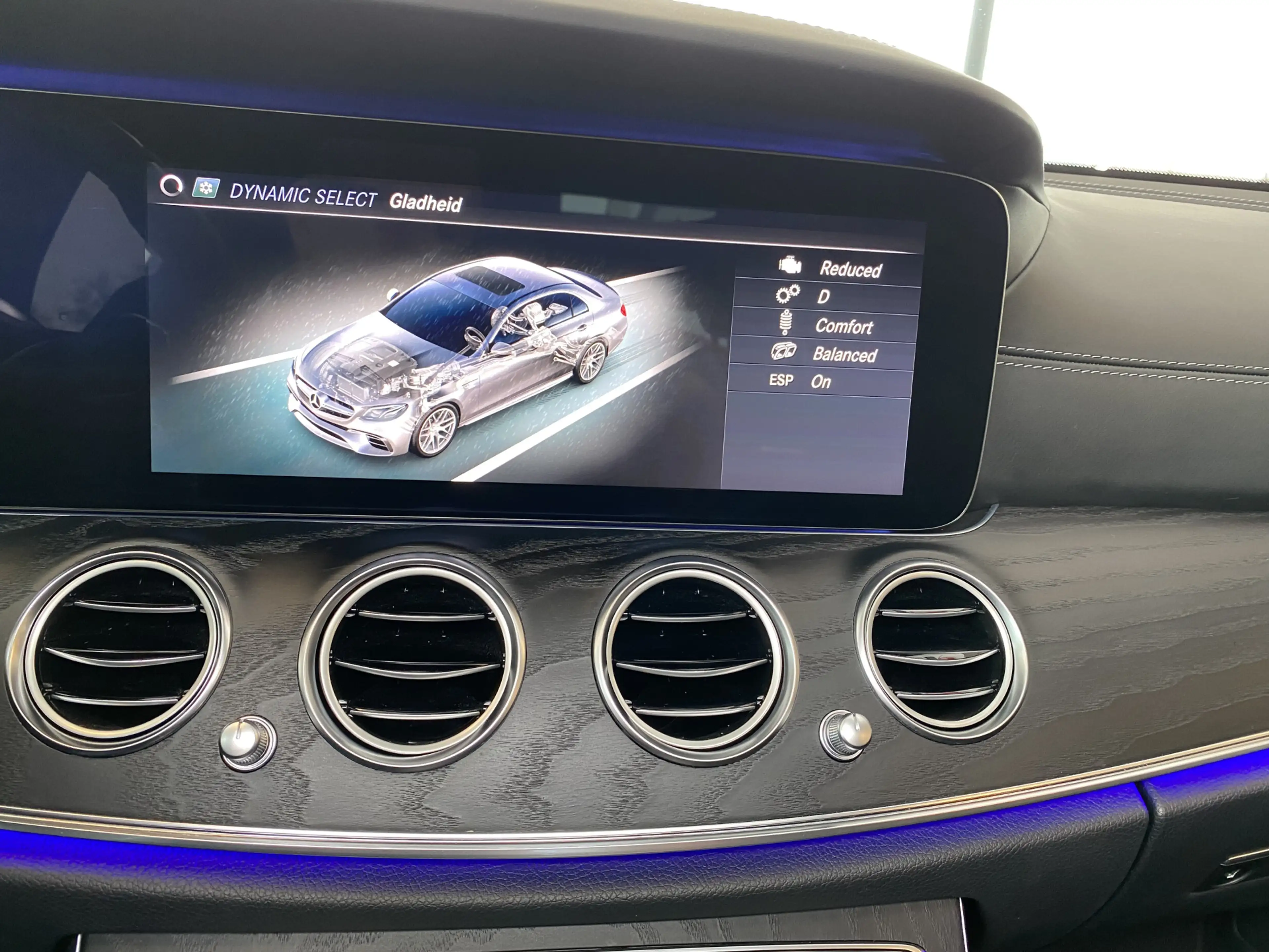 Mercedes-Benz E 63 AMG Sedan S 4MATIC Premium Plus | Panoramadak | Stoelm — photo 25