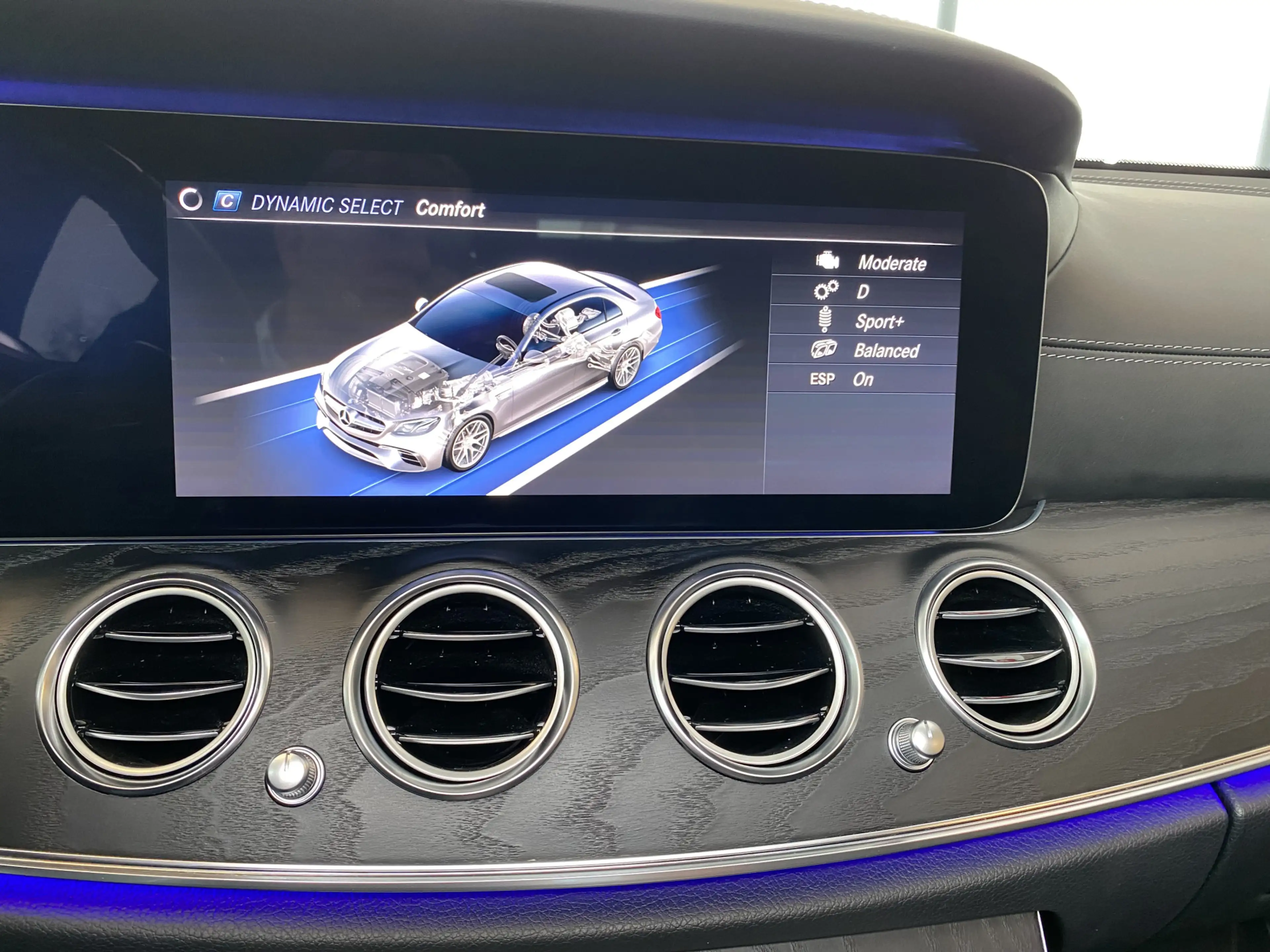 Mercedes-Benz E 63 AMG Sedan S 4MATIC Premium Plus | Panoramadak | Stoelm — photo 27