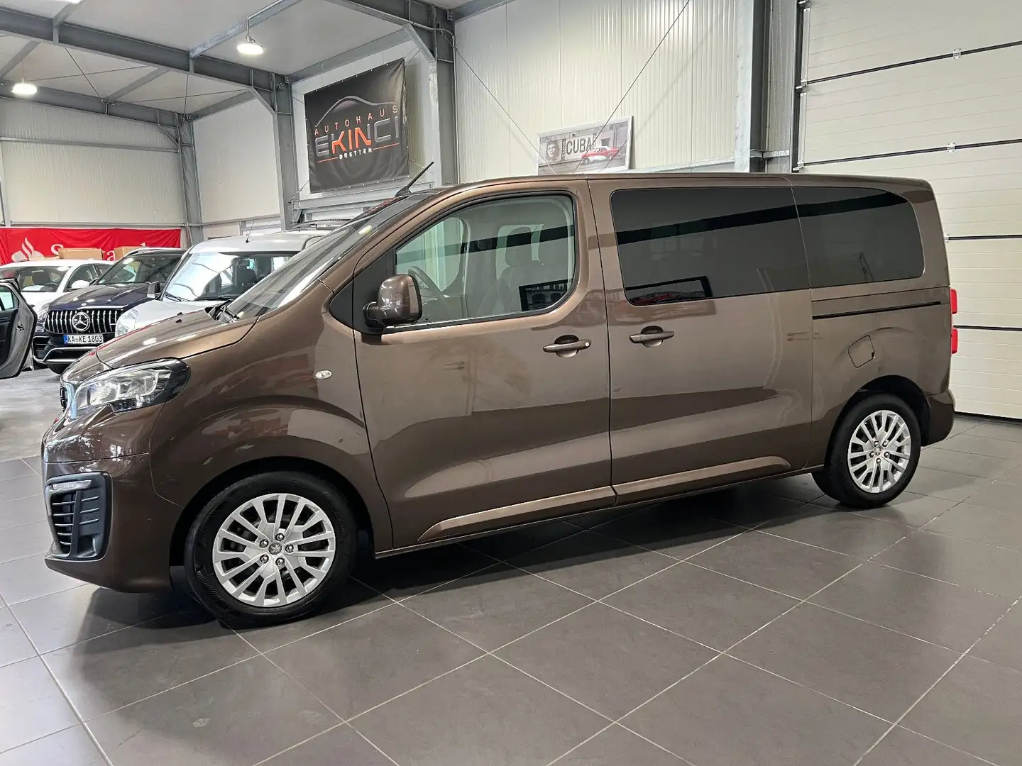 Peugeot Traveller 2.0 HDi L2 **Panorama*Navi*HUD*PDC** Brun - 2