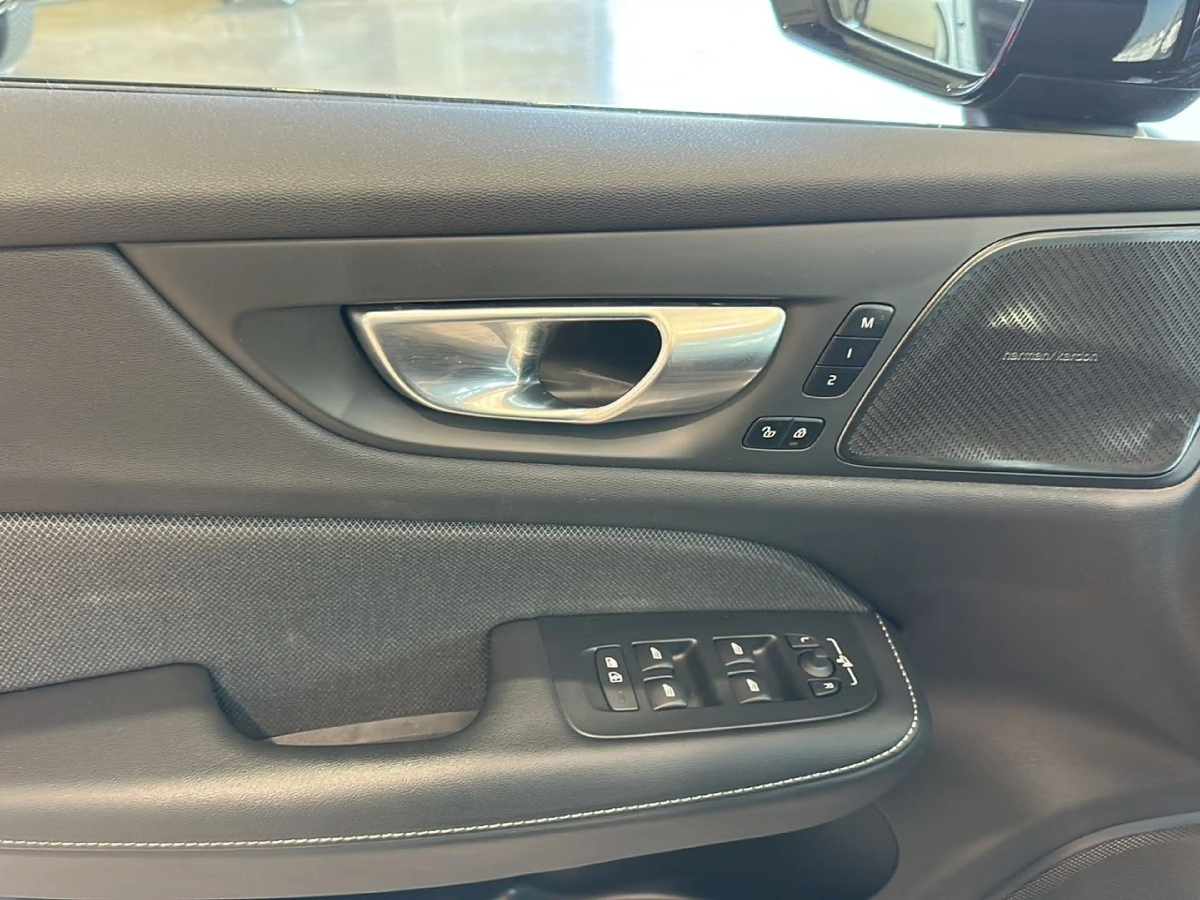 Volvo V60 T8 Recharge Polestar Engineered - AHK/360° — photo 9