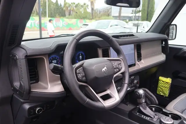 Ford Bronco view 9