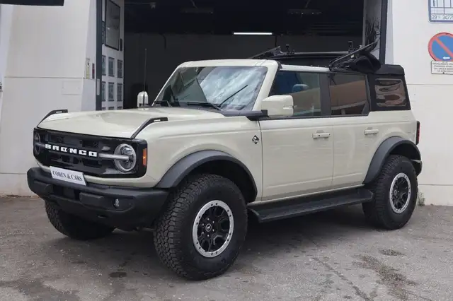 Ford Bronco view 2