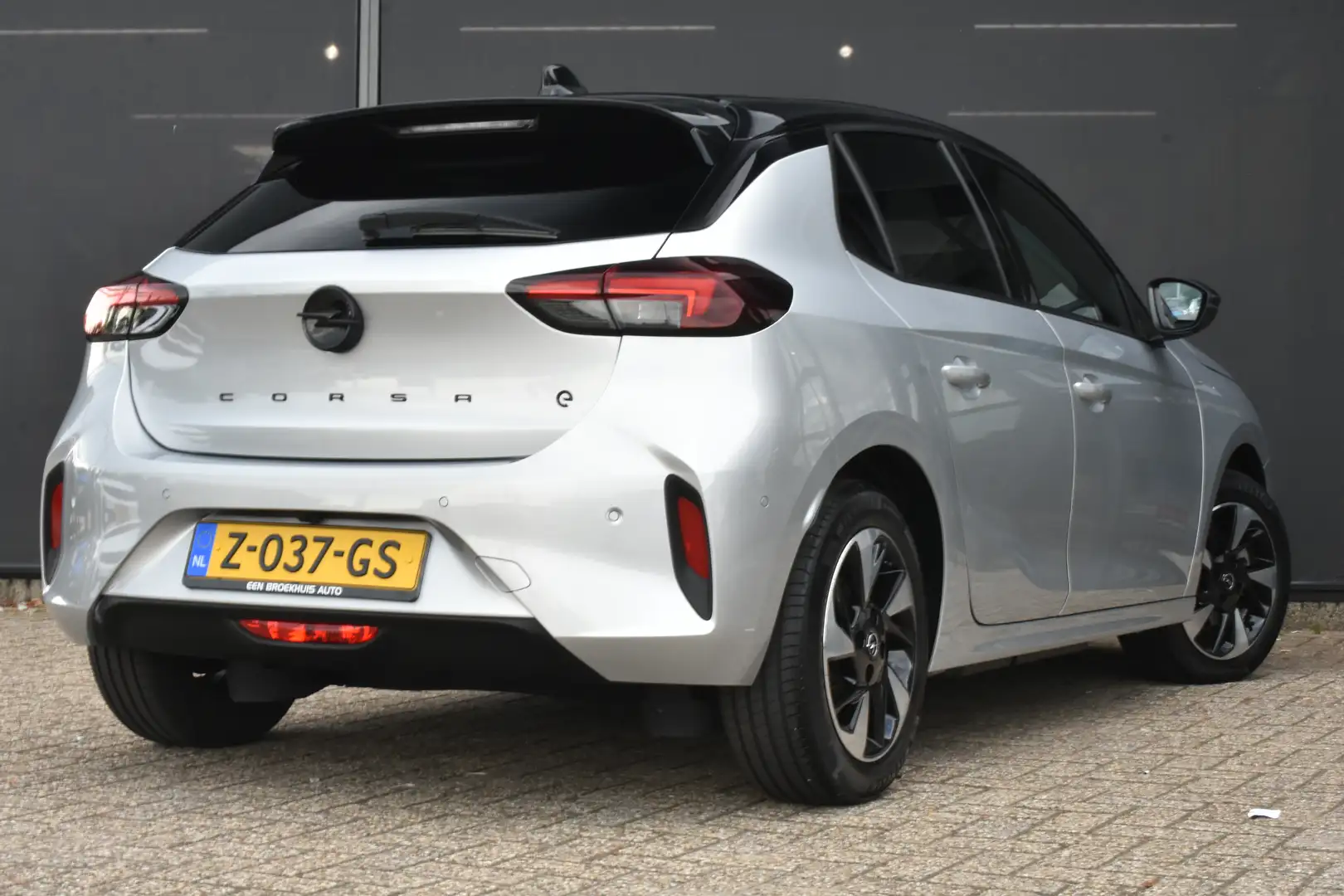 Opel Corsa-e Electric Long Range GS 51 kWh 3 Fase 156pk | Navig Grijs - 2