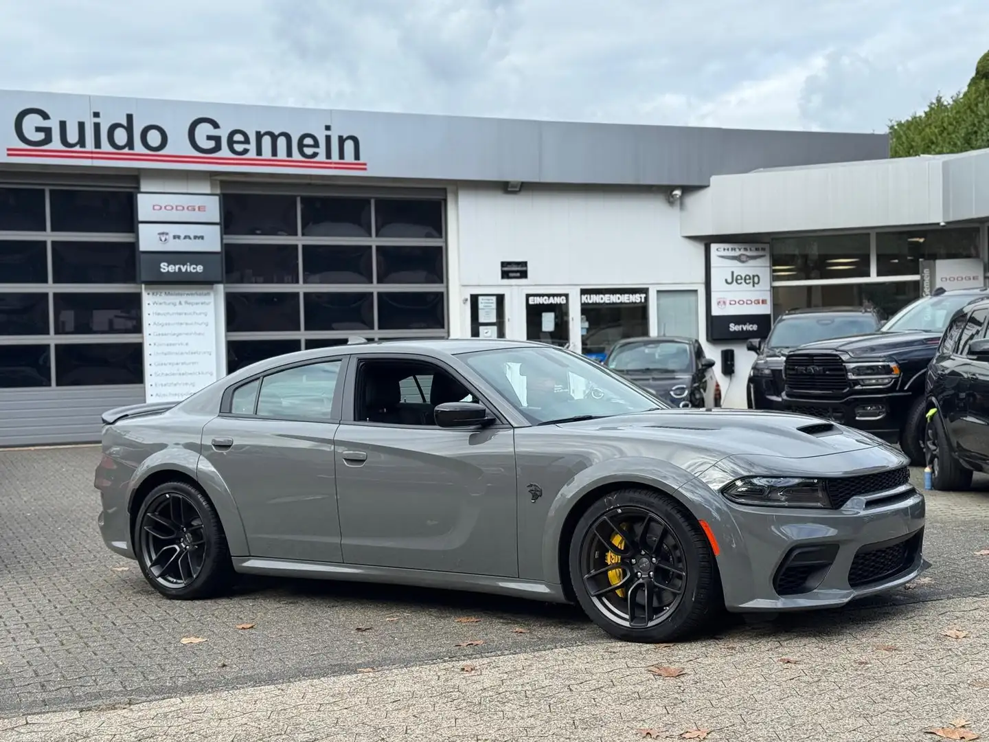 Dodge Charger Hellcat 6.2 V8 Widebody Last Call Carbon + Yellow Gris - 2