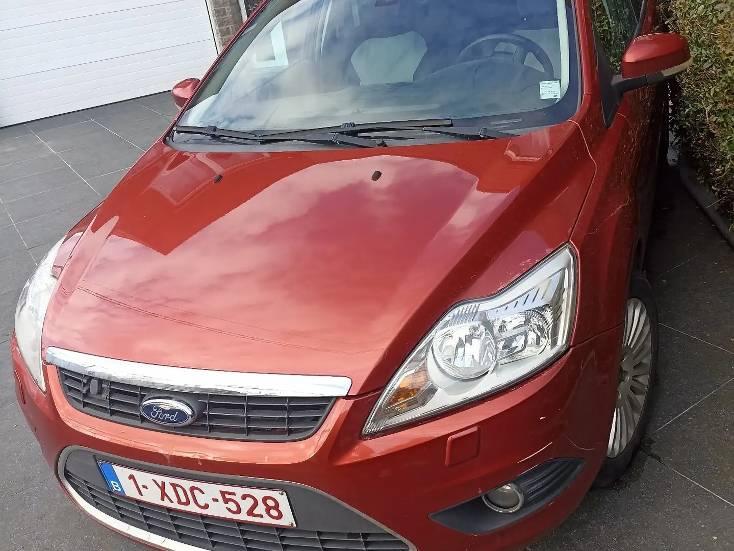Ford Focus Focus 1.8i FlexiFuel Titanium Rouge - 1