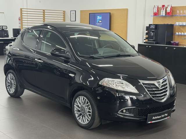 Lancia Ypsilon Aut. Gold "EXCLUSIV-EINMALIG-NEUWERTIG!"