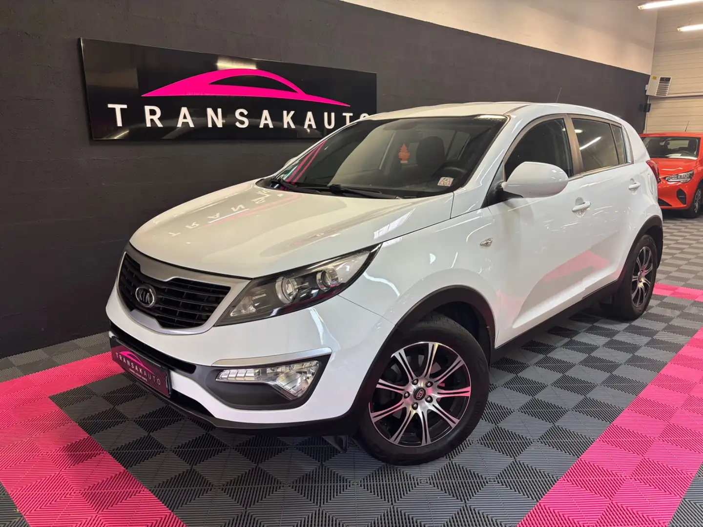 Kia Sportage Active Белый - 1