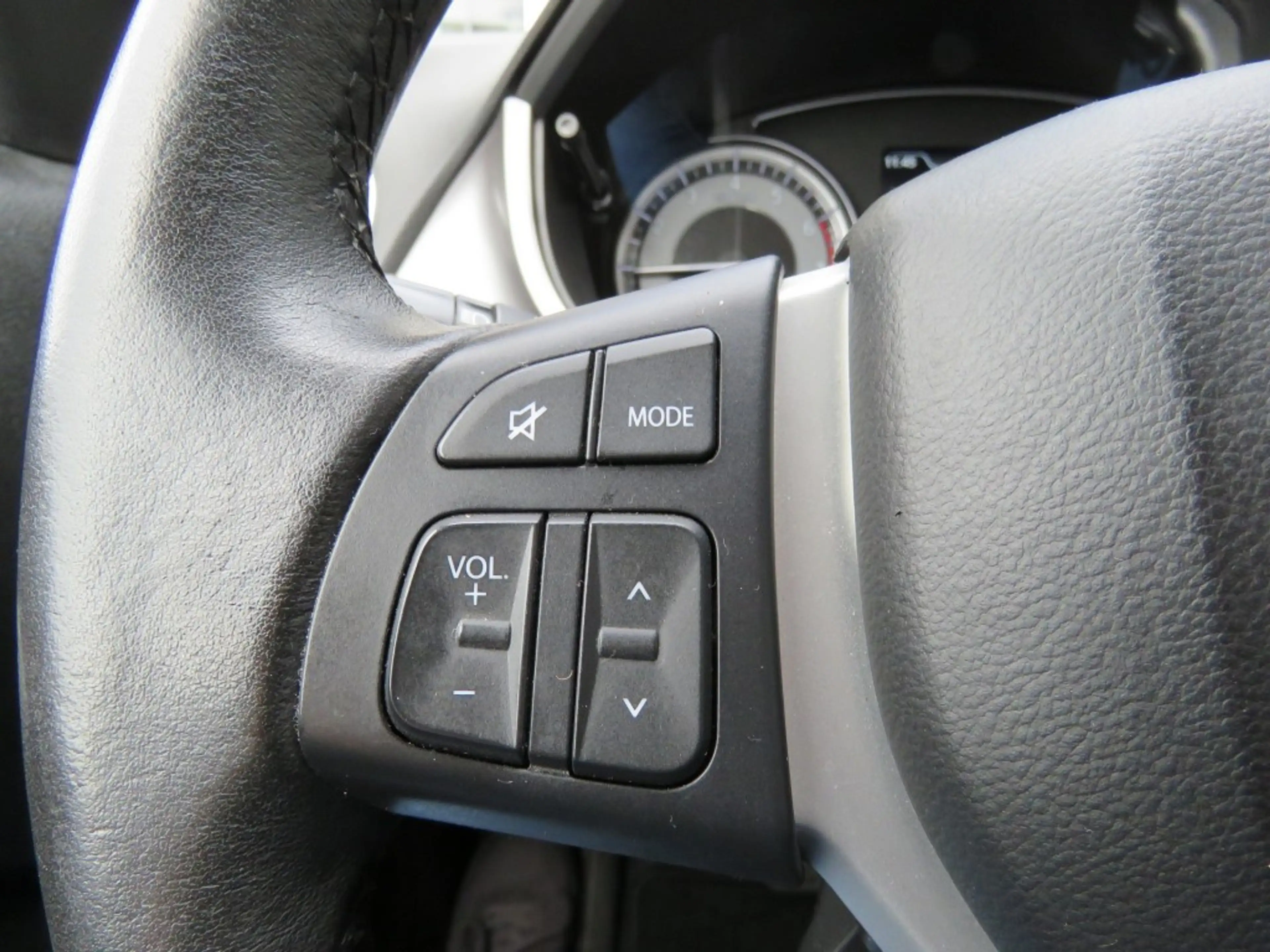 Suzuki Vitara 1.0 Boosterjet SELECT / Camera / Trekhaak / Navi / — photo 31
