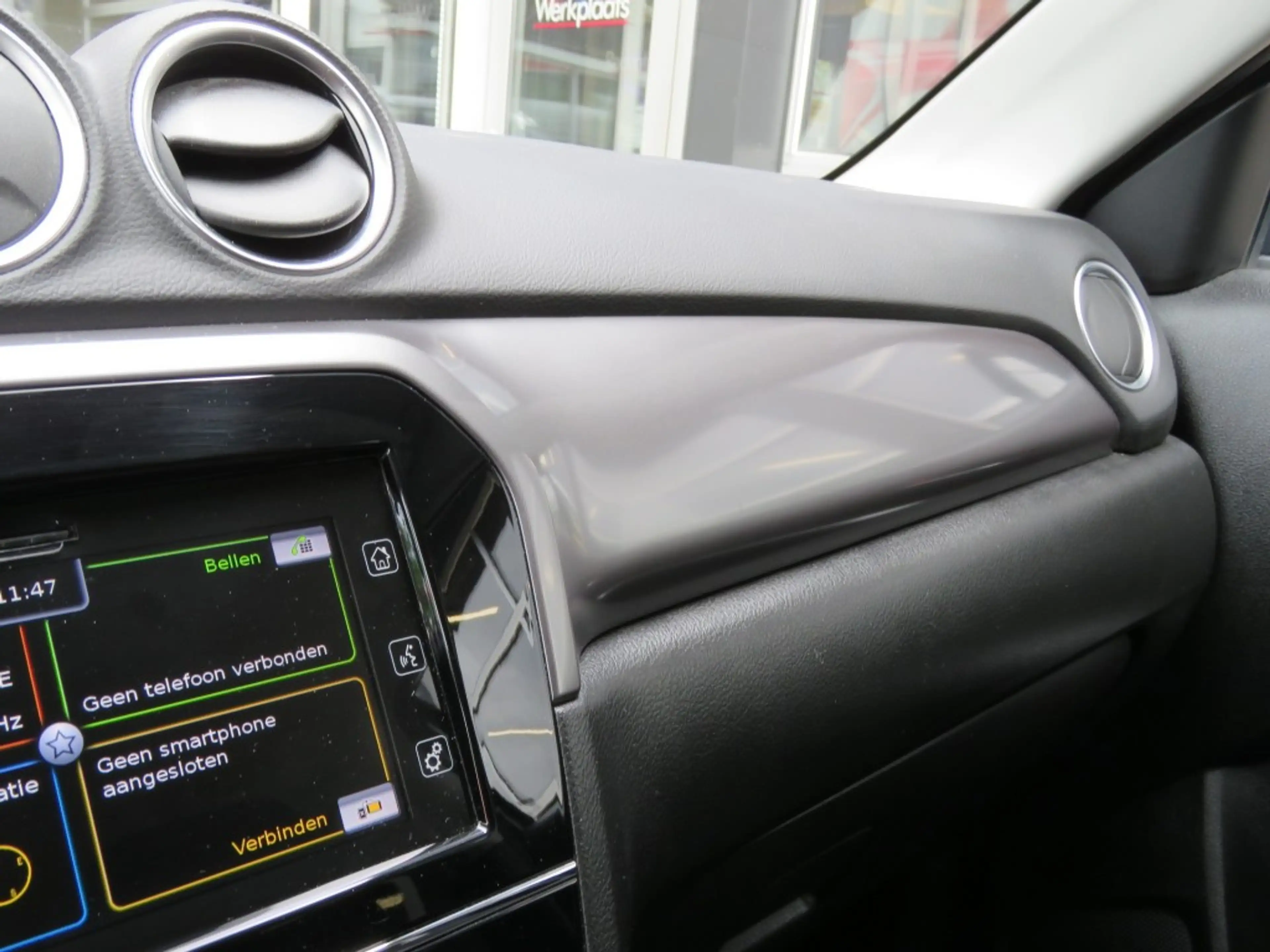 Suzuki Vitara 1.0 Boosterjet SELECT / Camera / Trekhaak / Navi / — photo 36