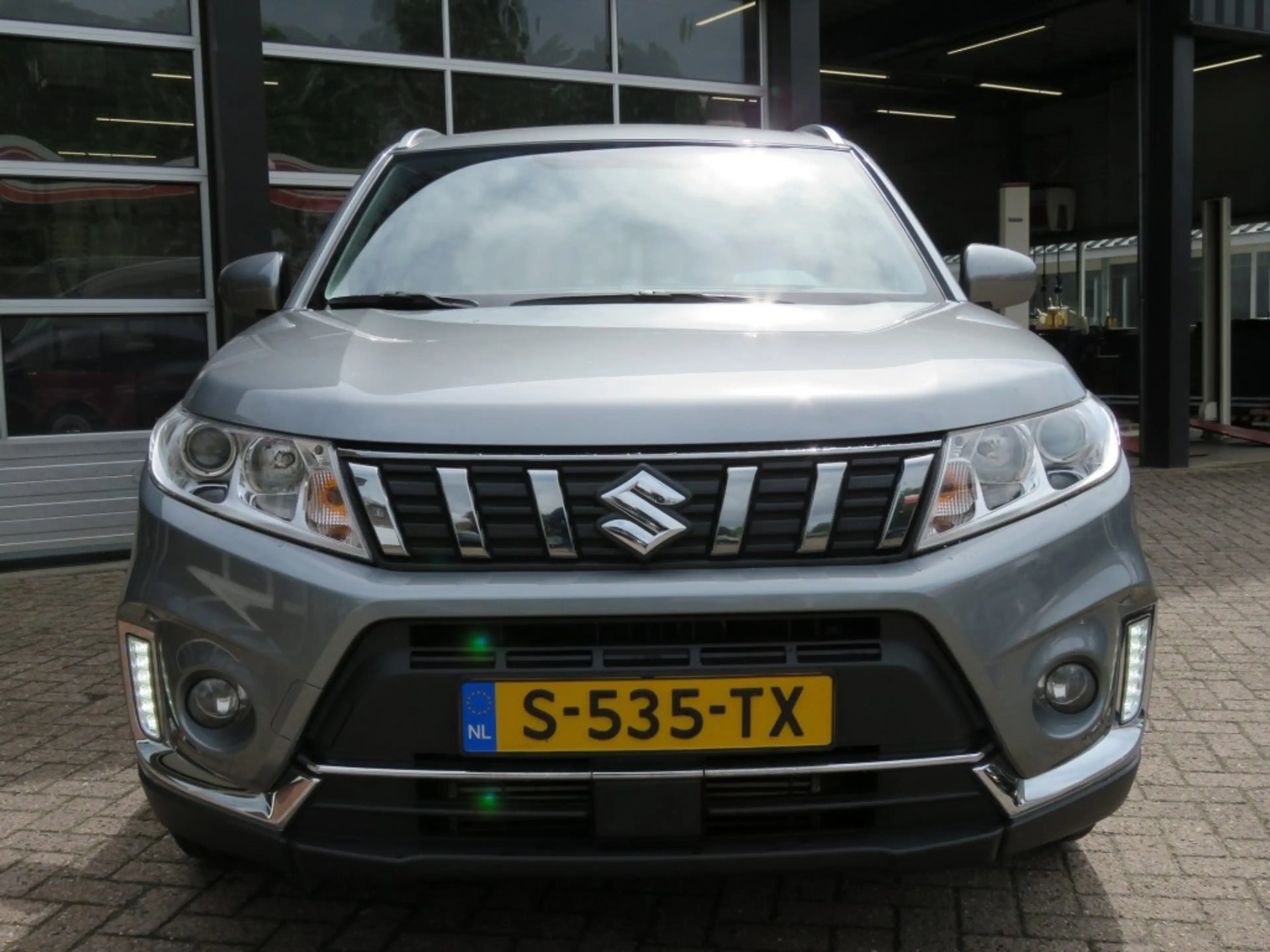 Suzuki Vitara 1.0 Boosterjet SELECT / Camera / Trekhaak / Navi / — photo 14