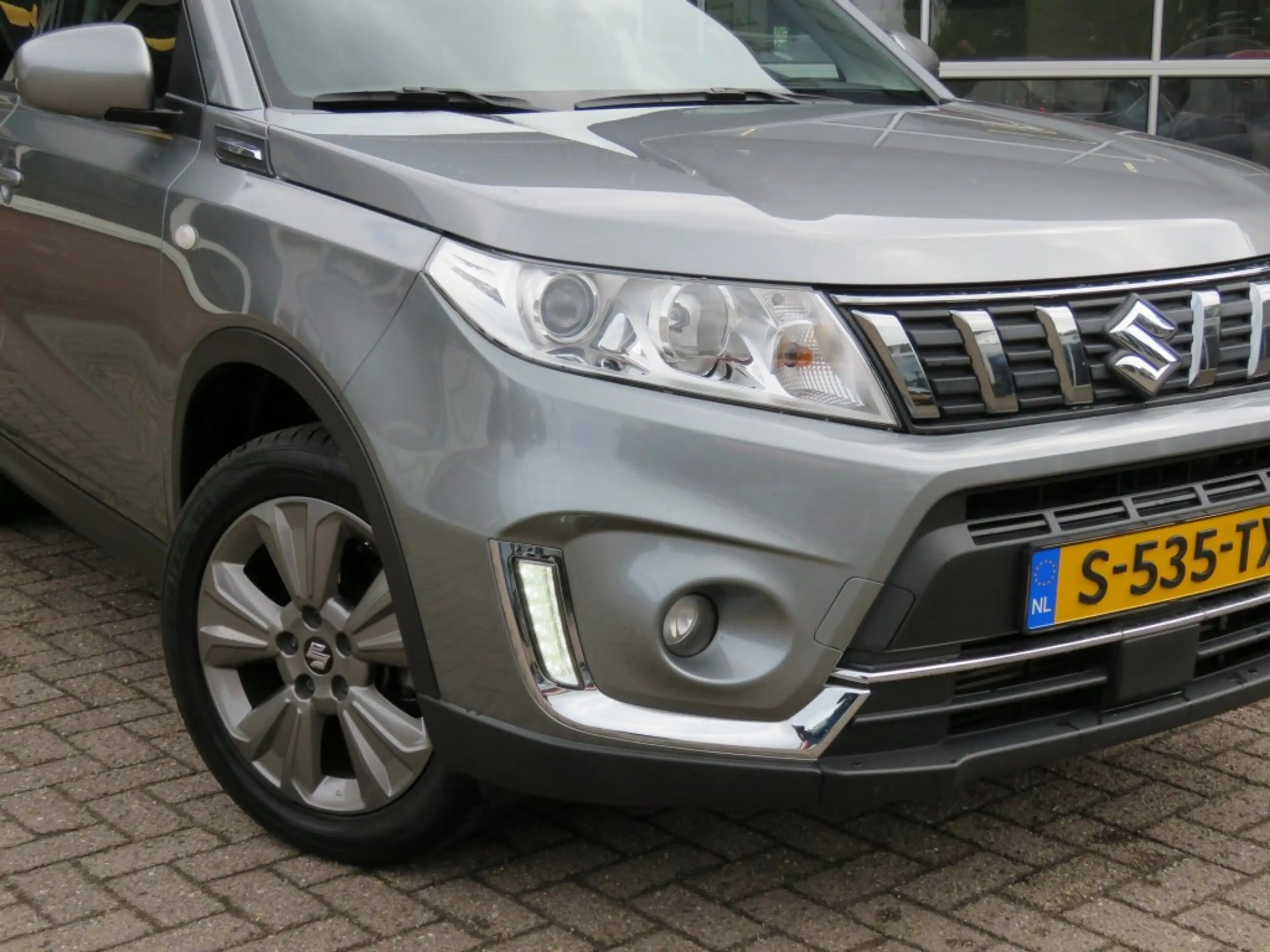 Suzuki Vitara 1.0 Boosterjet SELECT / Camera / Trekhaak / Navi / — photo 41
