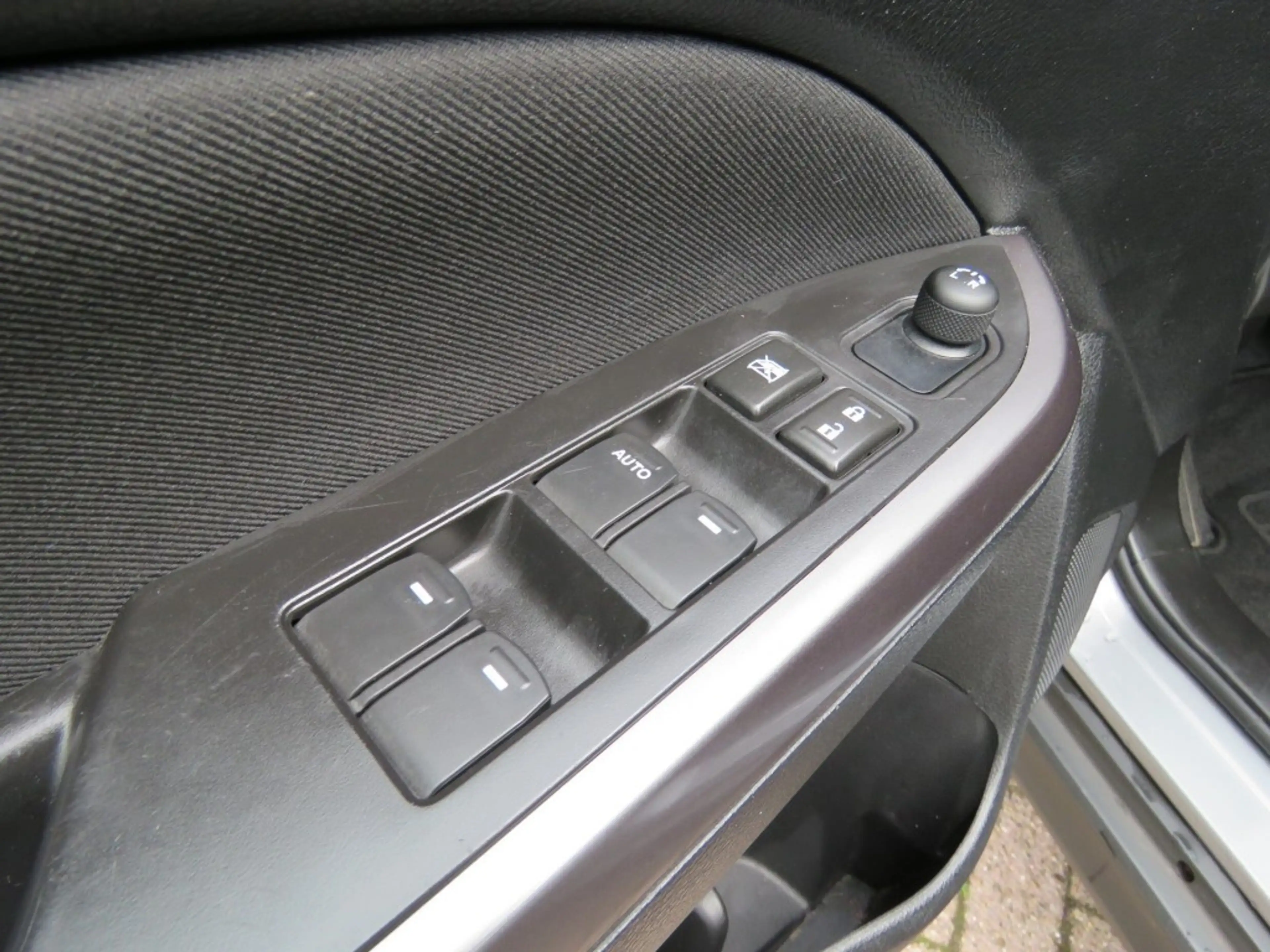 Suzuki Vitara 1.0 Boosterjet SELECT / Camera / Trekhaak / Navi / — photo 29
