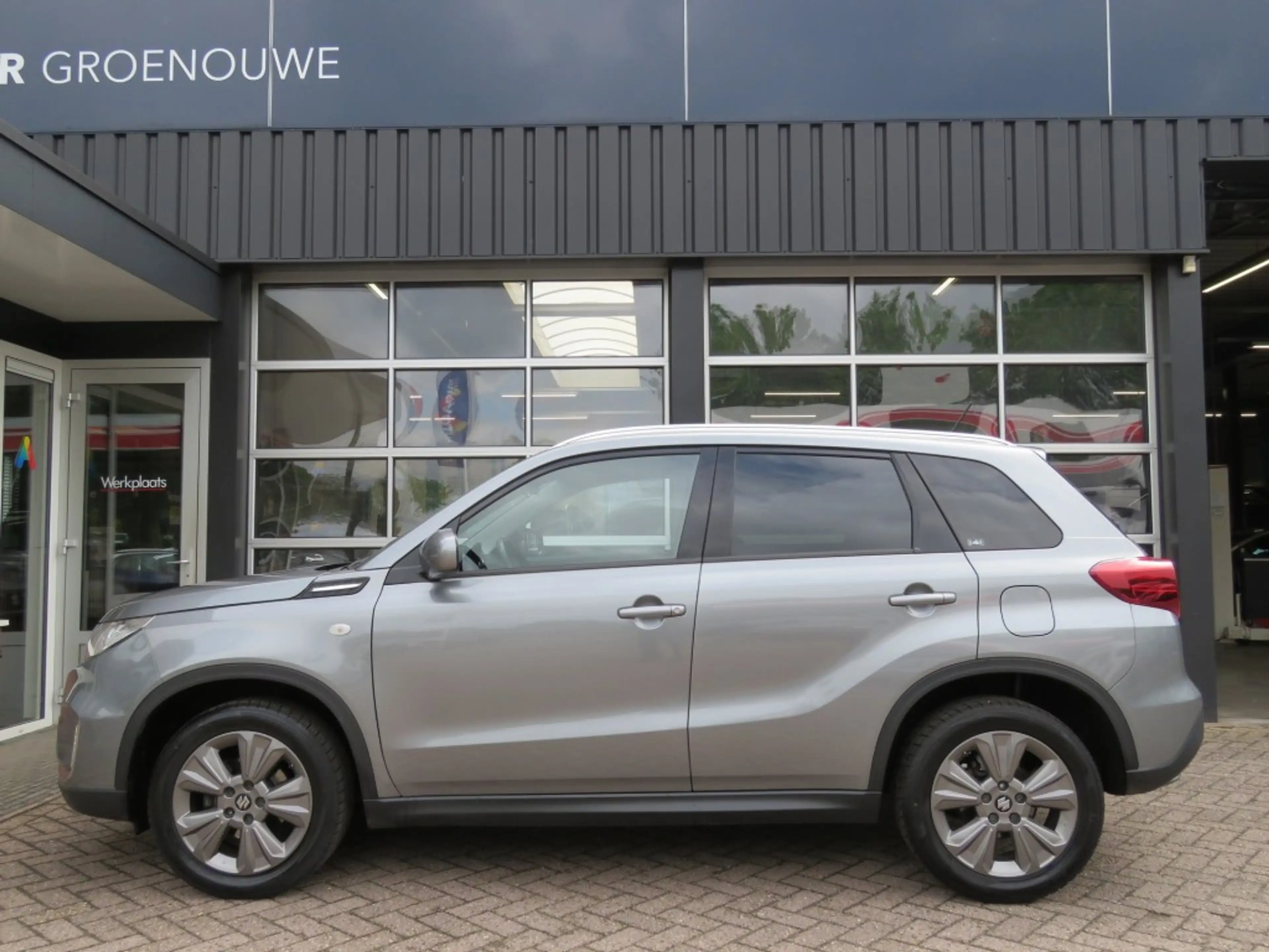Suzuki Vitara 1.0 Boosterjet SELECT / Camera / Trekhaak / Navi / — photo 3