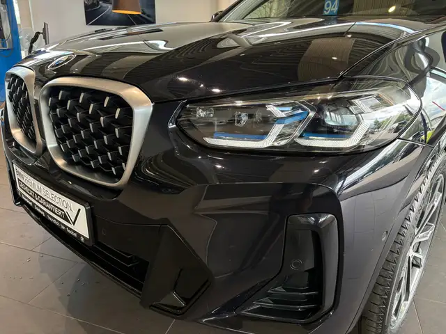 BMW X4 view 10