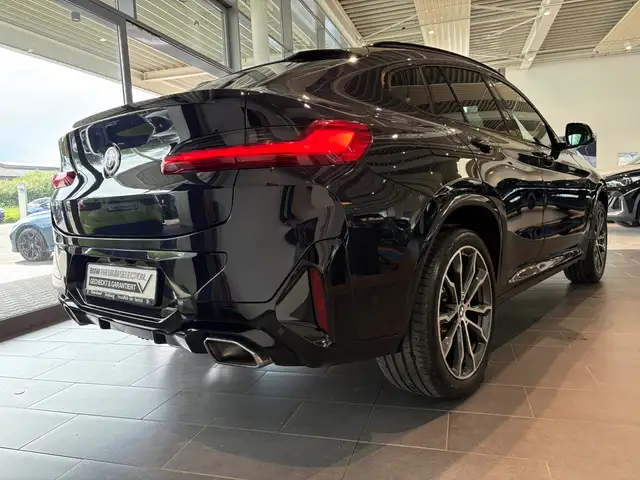 BMW X4 view 7