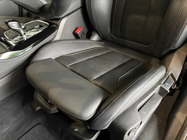 BMW X4 view 12