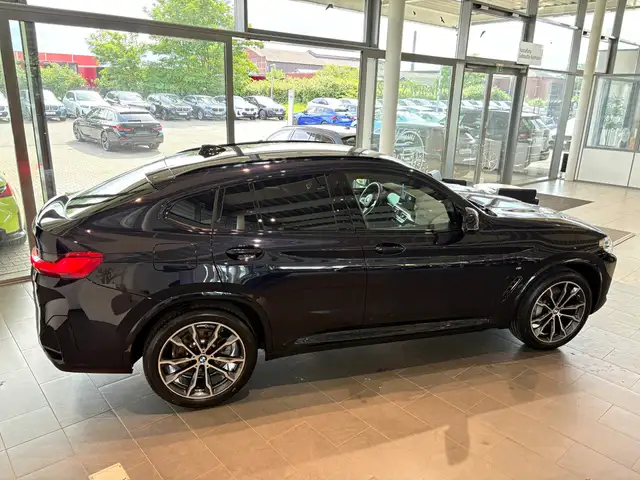BMW X4 view 8